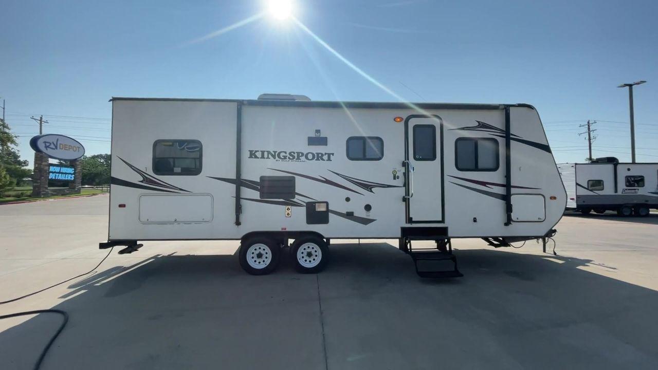 2014 WHITE GULFSTREAM KINGSPORT 265BHG (1NL1GTM28E1) , Length: 28.92 ft. | Dry Weight: 6,000 lbs. | Slides: 1 transmission, located at 4319 N Main St, Cleburne, TX, 76033, (817) 678-5133, 32.385960, -97.391212 - With the 2014 Gulf Stream Kingsport 265BHG Travel Trailer, go out on your camping excursions. This travel trailer, built for ease and comfort, provides a flexible and luxurious living area for wonderful outdoor adventures. This unit has dimensions of 28.92 ft in length, 8 ft in width, and 10.75 f - Photo #2