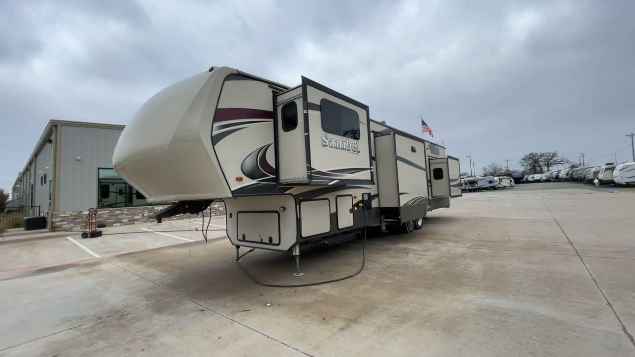 2017 BROWN FOREST RIVER SANIBEL 3901FL (5ZT3SN4B1HG) , Length: 41.83 ft. | Dry Weight: 13,979 lbs. | Slides: 5 transmission, located at 4319 N Main St, Cleburne, TX, 76033, (817) 678-5133, 32.385960, -97.391212 - Photo #5