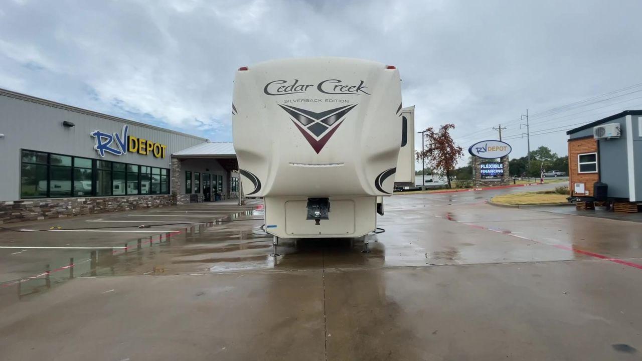 2018 TAN FOREST RIVER CEDAR CREEK 37MBH (4X4FCRN28JS) , located at 4319 N Main St, Cleburne, TX, 76033, (817) 678-5133, 32.385960, -97.391212 - Photo #6