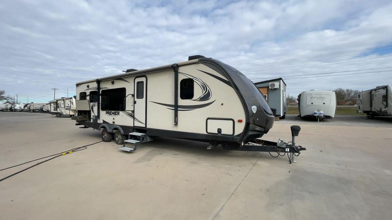2018 BLACK KEYSTONE PREMIER 30RIPR (4YDT29R22JD) , Length: 35.42 ft. | Dry Weight: 6,675 lbs. | Gross Weight: 8,200 lbs. | Slides: 2 transmission, located at 4319 N Main St, Cleburne, TX, 76033, (817) 678-5133, 32.385960, -97.391212 - With a length of 35 feet and a dry weight of 6,675 pounds, the 2018 Keystone Premier 30K offers spacious living quarters while remaining lightweight and easy to tow. Inside the Premier 30K, you'll be greeted by a beautifully designed interior that boasts residential-style finishes and upscale amenit - Photo #3