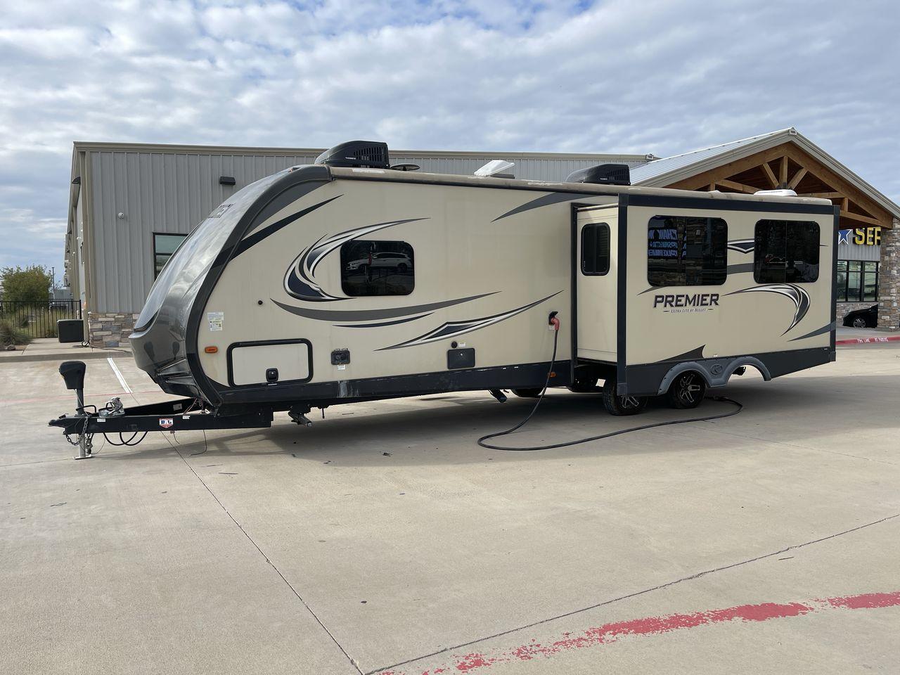 2018 BLACK KEYSTONE PREMIER 30RIPR (4YDT29R22JD) , Length: 35.42 ft. | Dry Weight: 6,675 lbs. | Gross Weight: 8,200 lbs. | Slides: 2 transmission, located at 4319 N Main St, Cleburne, TX, 76033, (817) 678-5133, 32.385960, -97.391212 - Photo #23