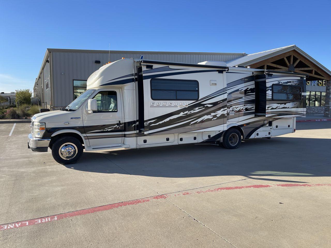 2011 WHITE COACHMEN CONCORD 300TS (1FDEX4FS9BD) , Length: 30.83 ft. | Dry Weight: 12,110 lbs. | Gross Weight: 14,500 lbs. | Slides: 3 transmission, located at 4319 N Main St, Cleburne, TX, 76033, (817) 678-5133, 32.385960, -97.391212 - The 2011 Coachmen Concord 300TS, a class C motorhome that redefines travel comfort and convenience. With a length of 31 feet, this well-maintained model is built on a Ford E450 chassis, powered by a dependable Triton V10 engine, ensuring a smooth and reliable journey. The Concord 300TS features thre - Photo #23
