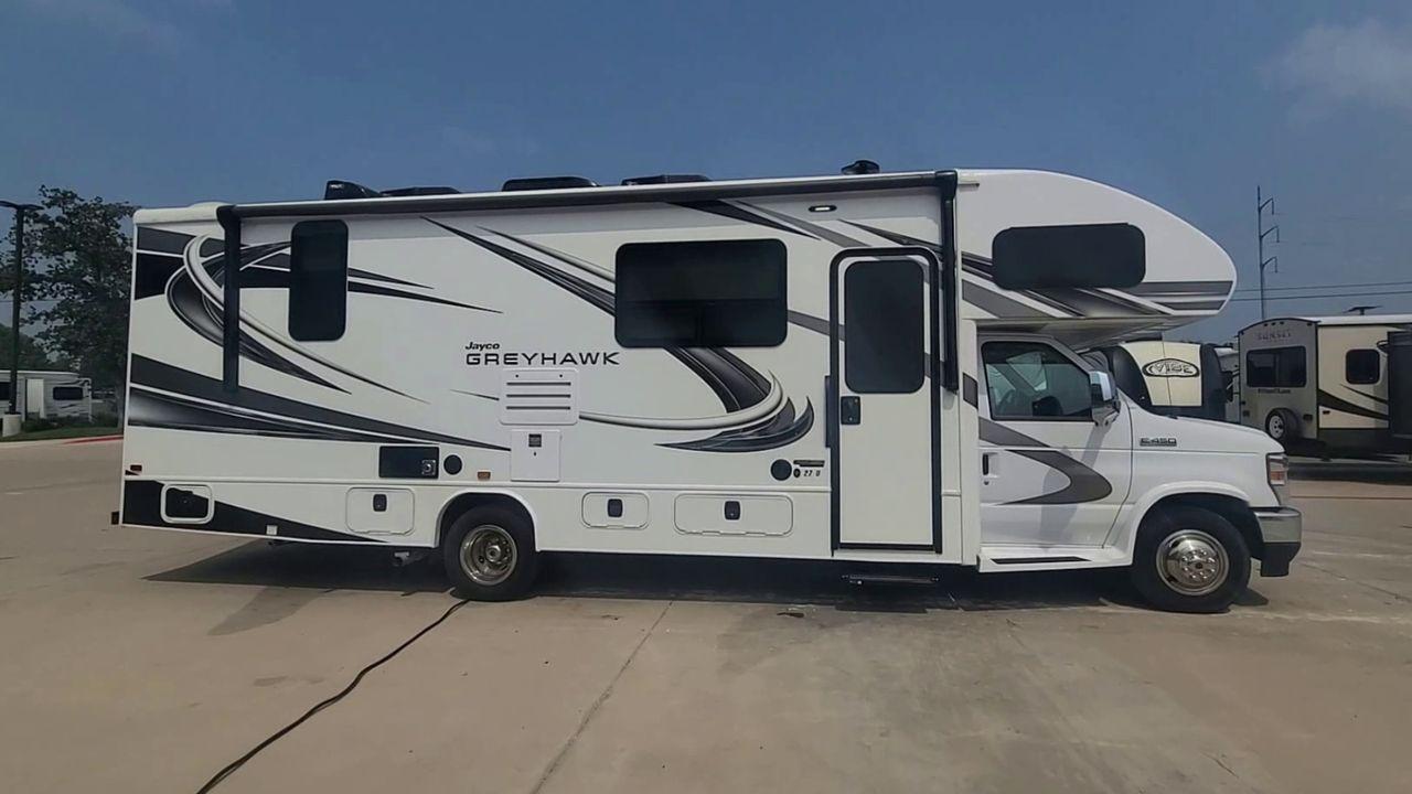 2021 WHITE JAYCO GREYHAWK 27U (1FDXE4FN7MD) , Length: 29.92 ft. | Gross Weight: 14,500 lbs. | Slides: 2 transmission, located at 4319 N Main St, Cleburne, TX, 76033, (817) 678-5133, 32.385960, -97.391212 - Photo #6