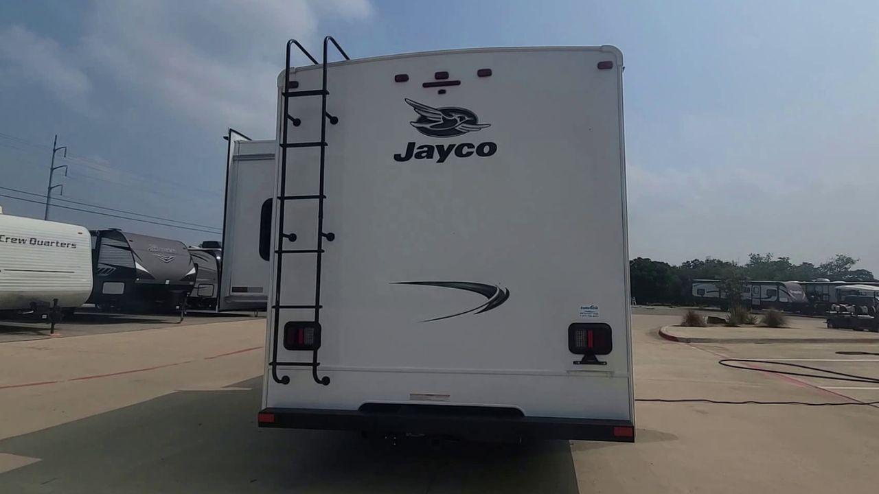 2021 WHITE JAYCO GREYHAWK 27U (1FDXE4FN7MD) , Length: 29.92 ft. | Gross Weight: 14,500 lbs. | Slides: 2 transmission, located at 4319 N Main St, Cleburne, TX, 76033, (817) 678-5133, 32.385960, -97.391212 - Photo #8