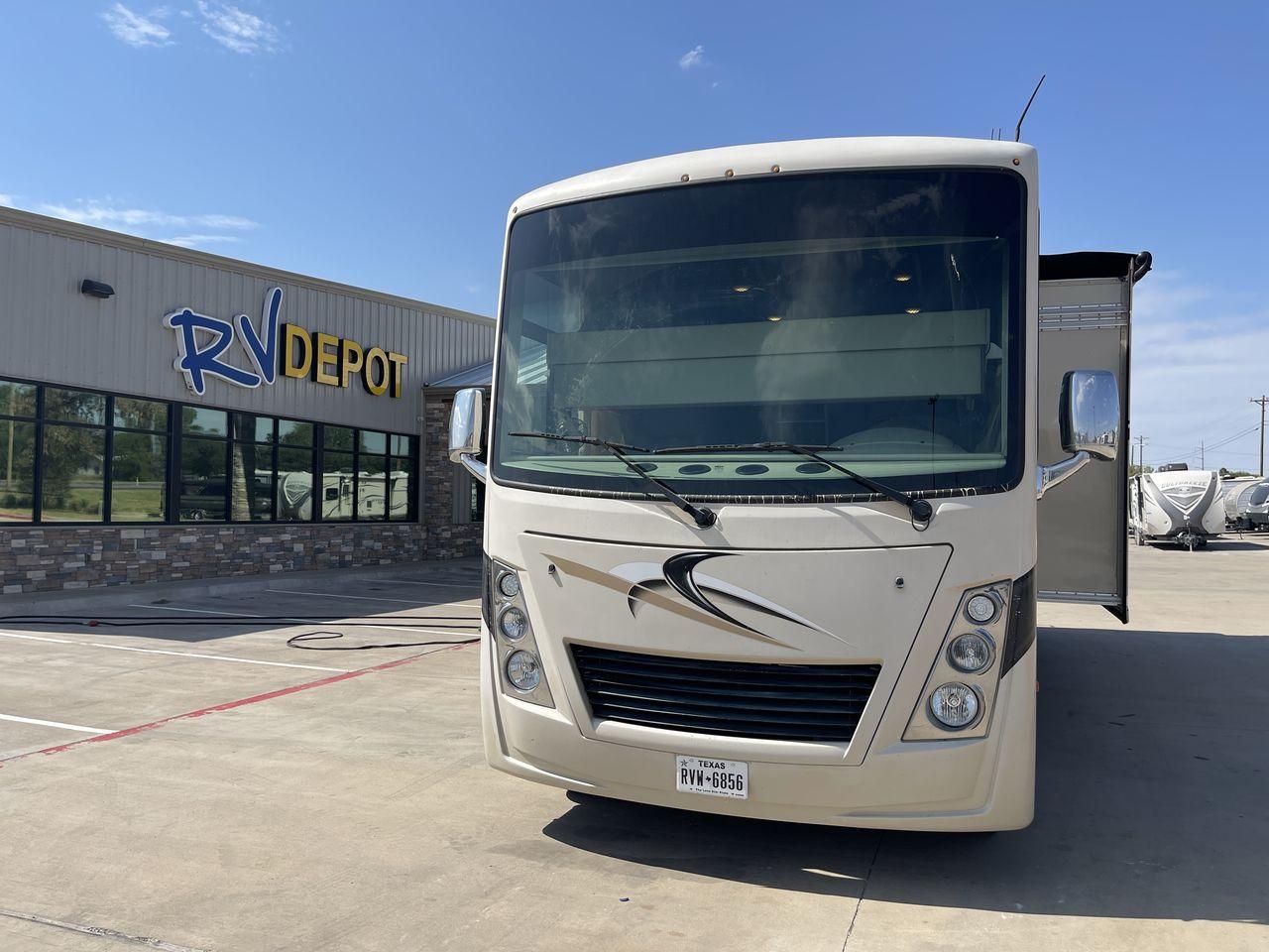 2019 TAN THOR FREEDOM TRAVELER A30 (1F65F5DY5K0) , located at 4319 N Main St, Cleburne, TX, 76033, (817) 678-5133, 32.385960, -97.391212 - Photo #0