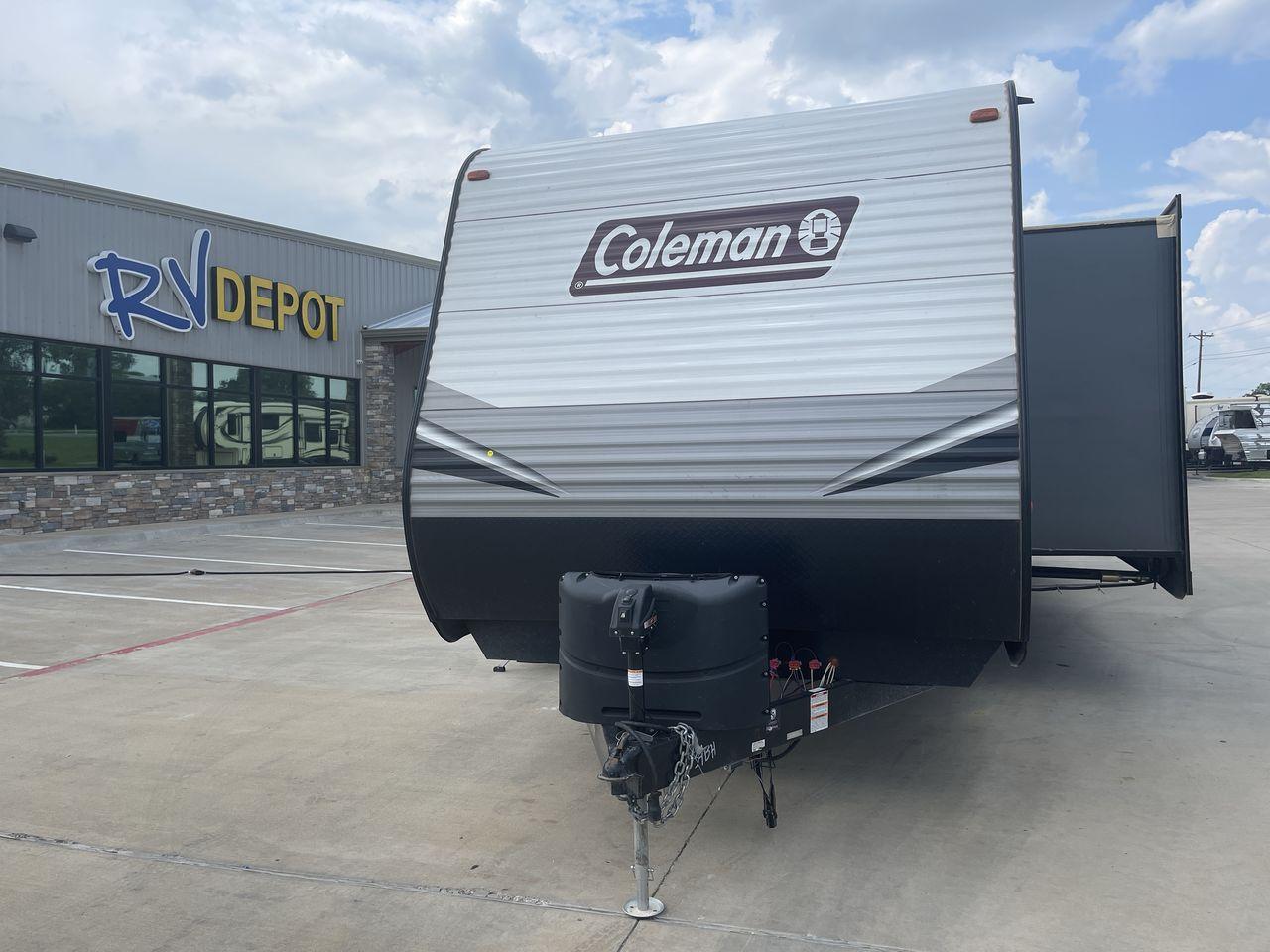 2021 WHITE DUTCHMEN COLEMAN 334BH (4YDT3342XMH) , Length: 37.25 ft. | Dry Weight: 7,806 lbs. | Slides: 2 transmission, located at 4319 N Main St, Cleburne, TX, 76033, (817) 678-5133, 32.385960, -97.391212 - This 2021 Dutchmen Coleman 334BH measures 37.25 ft. and has a dry weight of 7,806 lbs. It has two power-retractable slideouts as well as a 16-foot power-retractable awning. This big and spacious travel trailer can sleep up to 10 people! The unit also comes equipped with an outside shower and outside - Photo #0