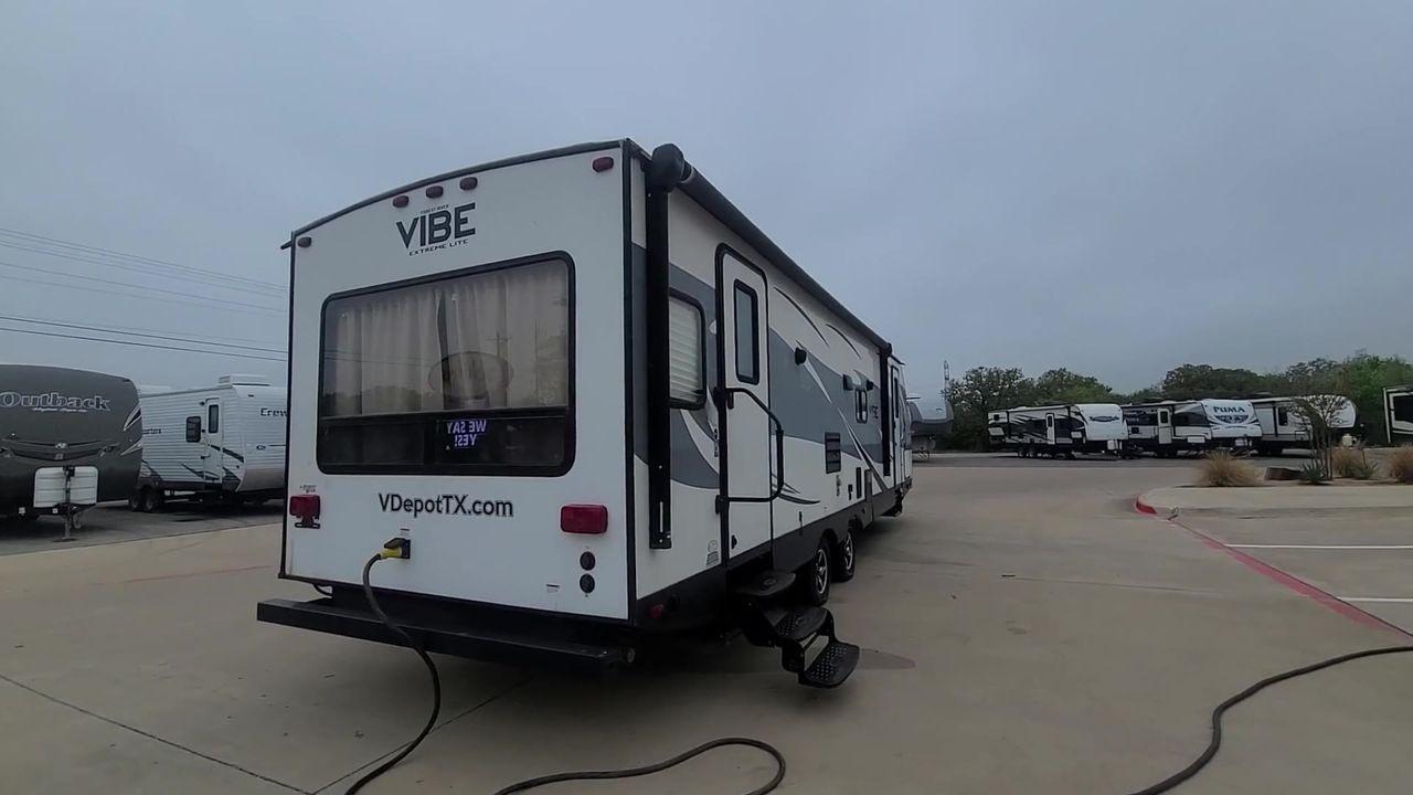 2017 WHITE FOREST RIVER VIBE 277RLS (4X4TVBD28H4) , Length: 34.58 ft. | Dry Weight: 5,945 lbs. | Slides: 1 transmission, located at 4319 N Main St, Cleburne, TX, 76033, (817) 678-5133, 32.385960, -97.391212 - Enjoy taking trips in this Vibe Extreme Lite travel trailer style with your loved ones. One wide slide, two entry/exit doors, a rear living plan, and much more are included in the Model 277RLS! The dimensions of this unit are 34.58 ft in length, 8 ft in width, and 11 ft in height. It has a dry we - Photo #8