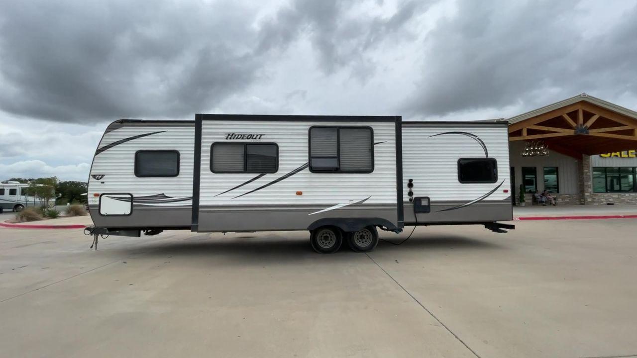 2015 KEYSTONE HIDEOUT 29BHS (4YDT29B23F7) , Length: 34.25 ft. | Dry Weight: 7,225 lbs. | Gross Weight: 9,675 lbs. | Slides: 1 transmission, located at 4319 N Main St, Cleburne, TX, 76033, (817) 678-5133, 32.385960, -97.391212 - Photo #6