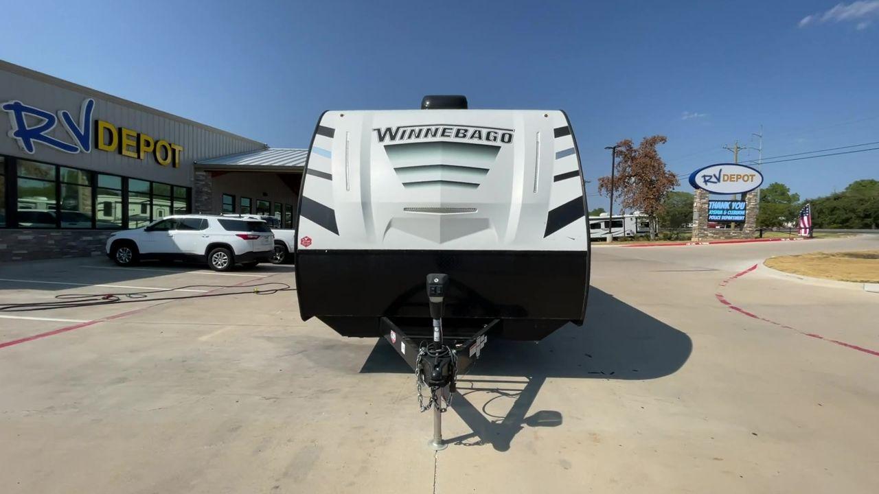 2020 WHITE WINNEBAGO SPYDER 23FB (54CUS1T21L4) , Length: 30.33 ft. | Dry Weight: 7,300 lbs. | Gross Weight: 11,300 lbs. | Slides: 0 transmission, located at 4319 N Main St, Cleburne, TX, 76033, (817) 678-5133, 32.385960, -97.391212 - With a length of 30 feet and a dry weight of 7,300 lbs, the 2020 Winnebago Spyder 23FB strikes the perfect balance between spaciousness and towing ease. Constructed with a durable aluminum body frame and fiberglass sidewalls, it offers exceptional durability and longevity on the road, ensuring that - Photo #4