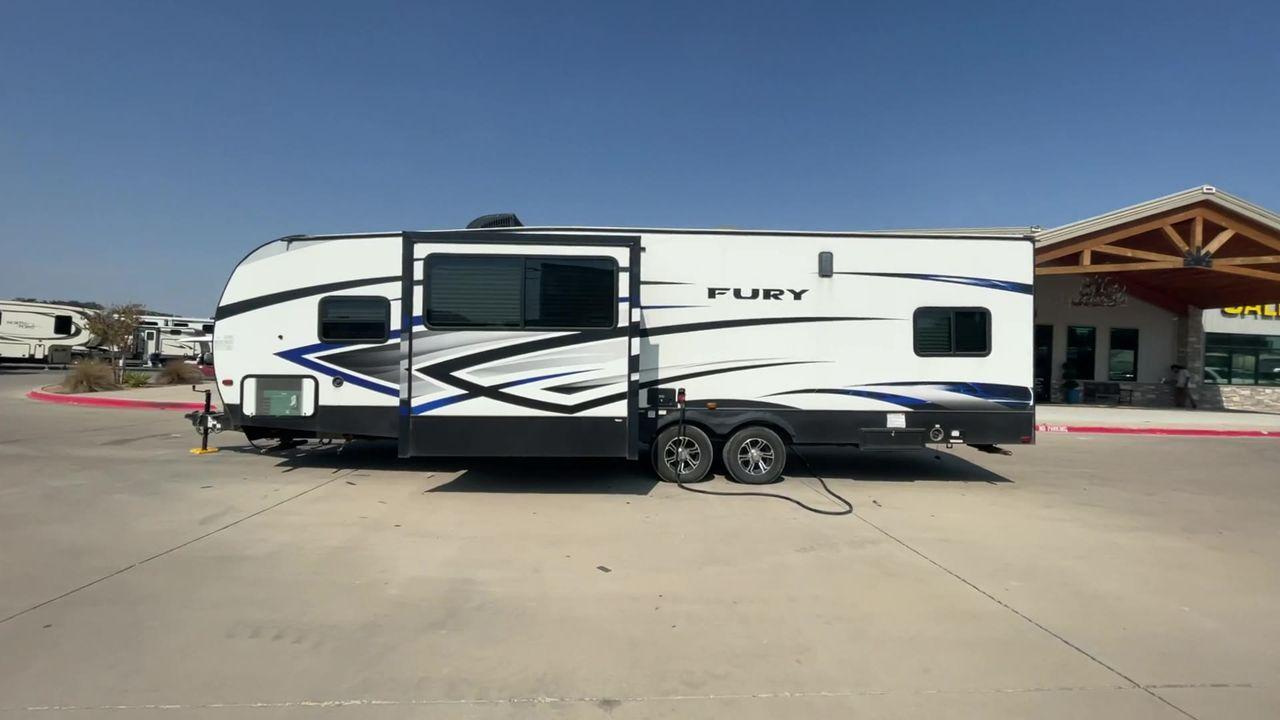 2018 GRAY HEARTLAND FURY 2910 (5ZT2FHUB2JG) , Length: 34.5 ft. | Dry Weight: 7,262 lbs. | Slides: 1 transmission, located at 4319 N Main St, Cleburne, TX, 76033, (817) 678-5133, 32.385960, -97.391212 - The 2018 Prime Time Fury 2910 is a rugged and versatile toy hauler that seamlessly blends functionality with comfort for the ultimate adventure on the road. Measuring 34.5 feet in length, this toy hauler boasts an innovative design catered to the needs of outdoor enthusiasts. The Fury 2910 features - Photo #2
