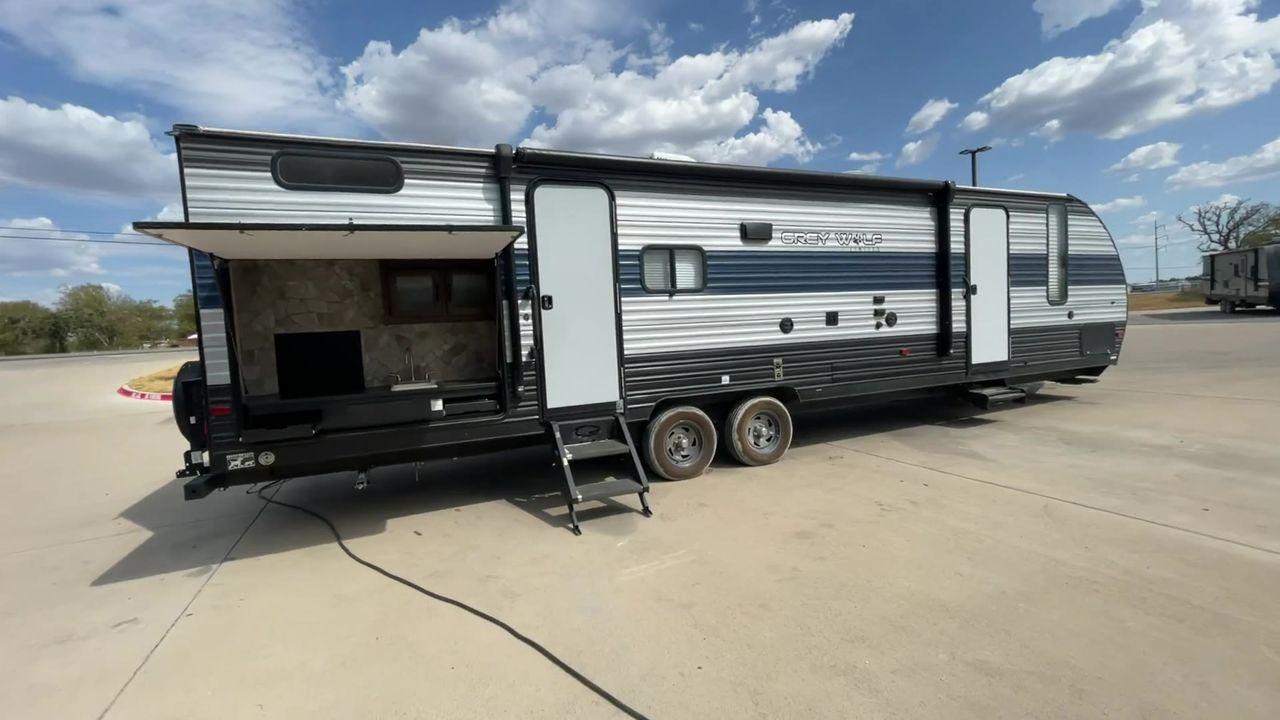 2020 FOREST RIVER CHEROKEE GRAY WOLF (4X4TCKE21LX) , Length: 36.5 ft. | Dry Weight: 6,428 lbs. | Slides: 1 transmission, located at 4319 N Main St, Cleburne, TX, 76033, (817) 678-5133, 32.385960, -97.391212 - Discover extra features that contribute to making this RV an ideal investment. (1) The Grey Wolf is Lightweight Champion, as it is made with lightweight materials, so it can be towed by most SUVs and trucks. (2) It has plenty of room for everyone to spread out and relax. (3) It has an exterior - Photo #1