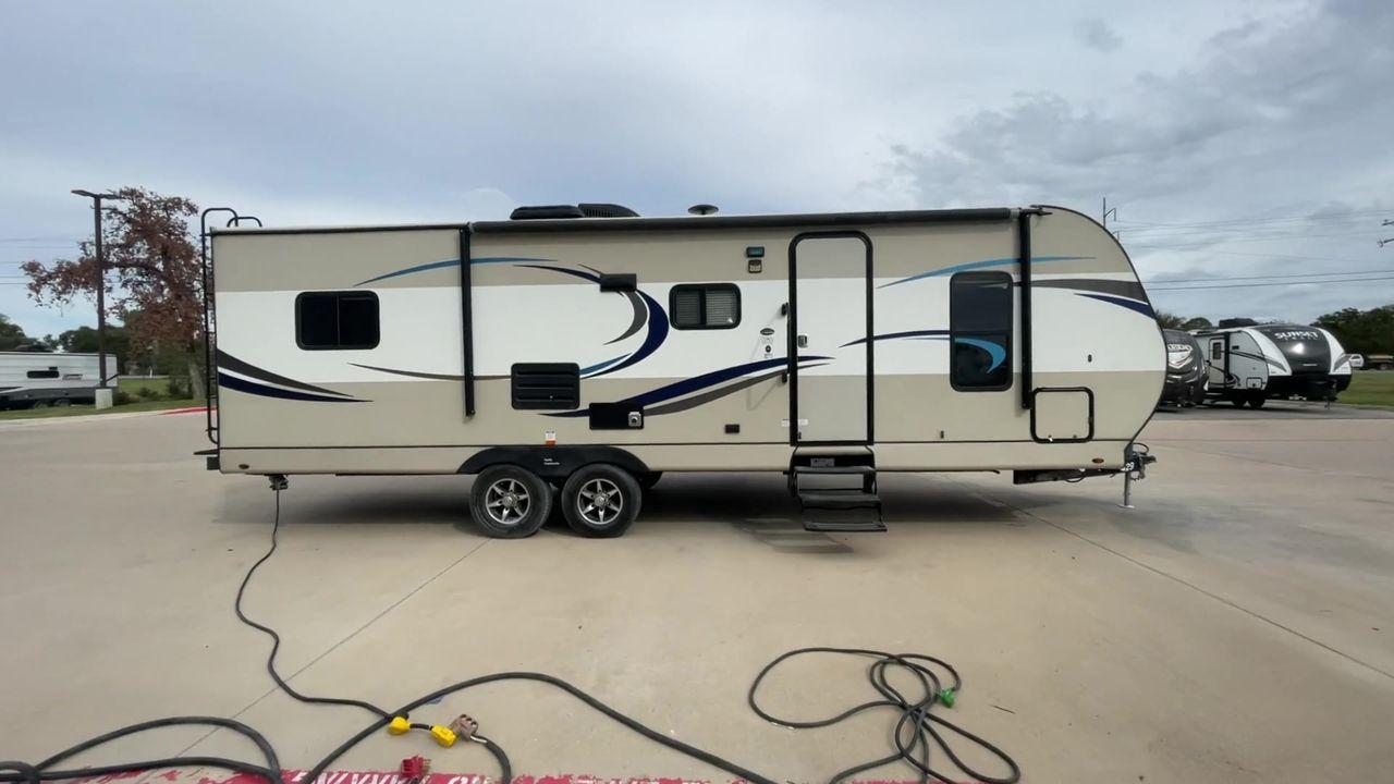 2020 PACIFIC COACHWORKS TANGO 279QQBH (5UYVS3228LR) , Length: 32 ft | Slides: 1 transmission, located at 4319 N Main Street, Cleburne, TX, 76033, (817) 221-0660, 32.435829, -97.384178 - Experience unparalleled comfort and convenience with the 2020 Pacific Coachworks Tango 279QQBH, perfect for all your travel adventures. Featuring a generous length of 32 feet and a convenient slideout, this travel trailer provides plenty of room for your loved ones to unwind and savor the adventure. - Photo #2