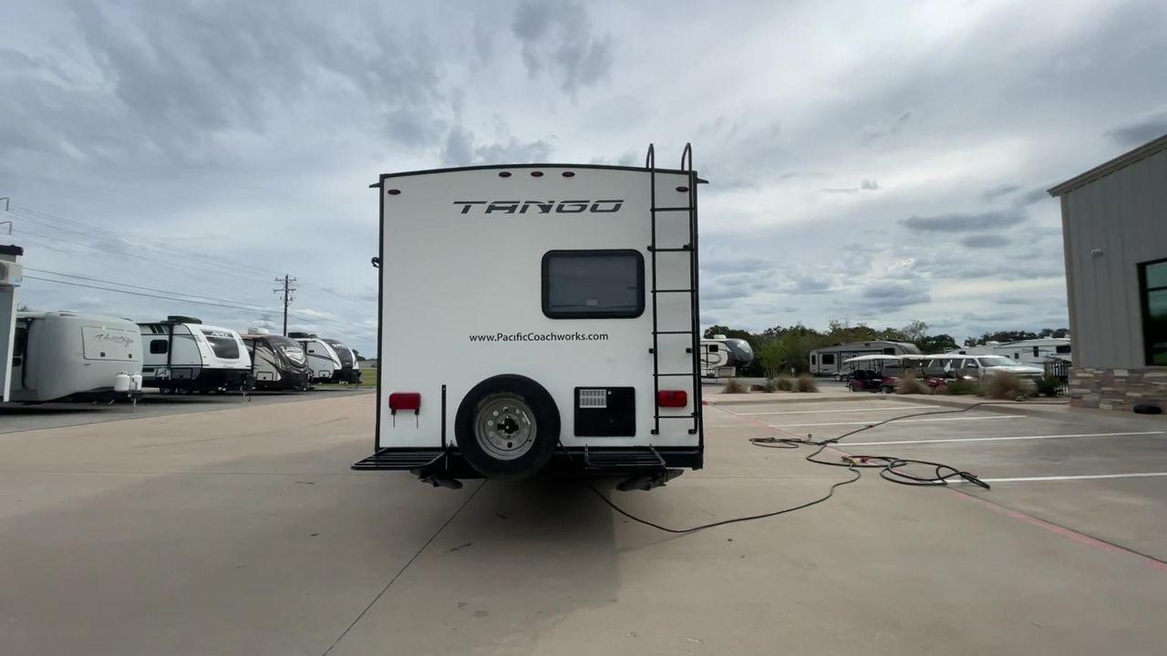 2020 PACIFIC COACHWORKS TANGO 279QQBH (5UYVS3228LR) , Length: 32 ft | Slides: 1 transmission, located at 4319 N Main Street, Cleburne, TX, 76033, (817) 221-0660, 32.435829, -97.384178 - Experience unparalleled comfort and convenience with the 2020 Pacific Coachworks Tango 279QQBH, perfect for all your travel adventures. Featuring a generous length of 32 feet and a convenient slideout, this travel trailer provides plenty of room for your loved ones to unwind and savor the adventure. - Photo #8