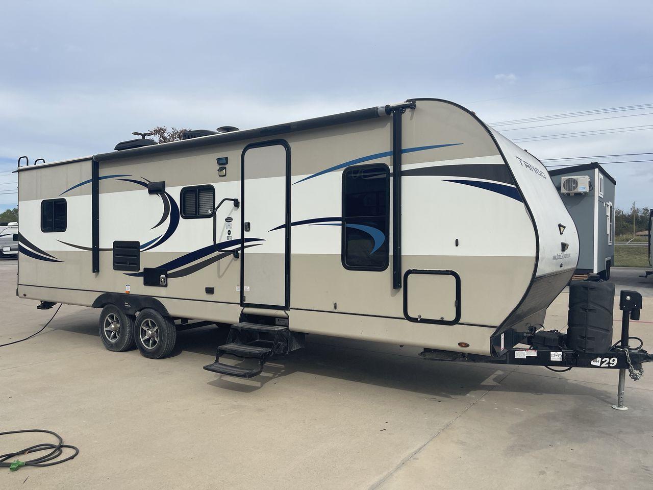2020 PACIFIC COACHWORKS TANGO 279QQBH (5UYVS3228LR) , Length: 32 ft | Slides: 1 transmission, located at 4319 N Main Street, Cleburne, TX, 76033, (817) 221-0660, 32.435829, -97.384178 - Experience unparalleled comfort and convenience with the 2020 Pacific Coachworks Tango 279QQBH, perfect for all your travel adventures. Featuring a generous length of 32 feet and a convenient slideout, this travel trailer provides plenty of room for your loved ones to unwind and savor the adventure. - Photo #22