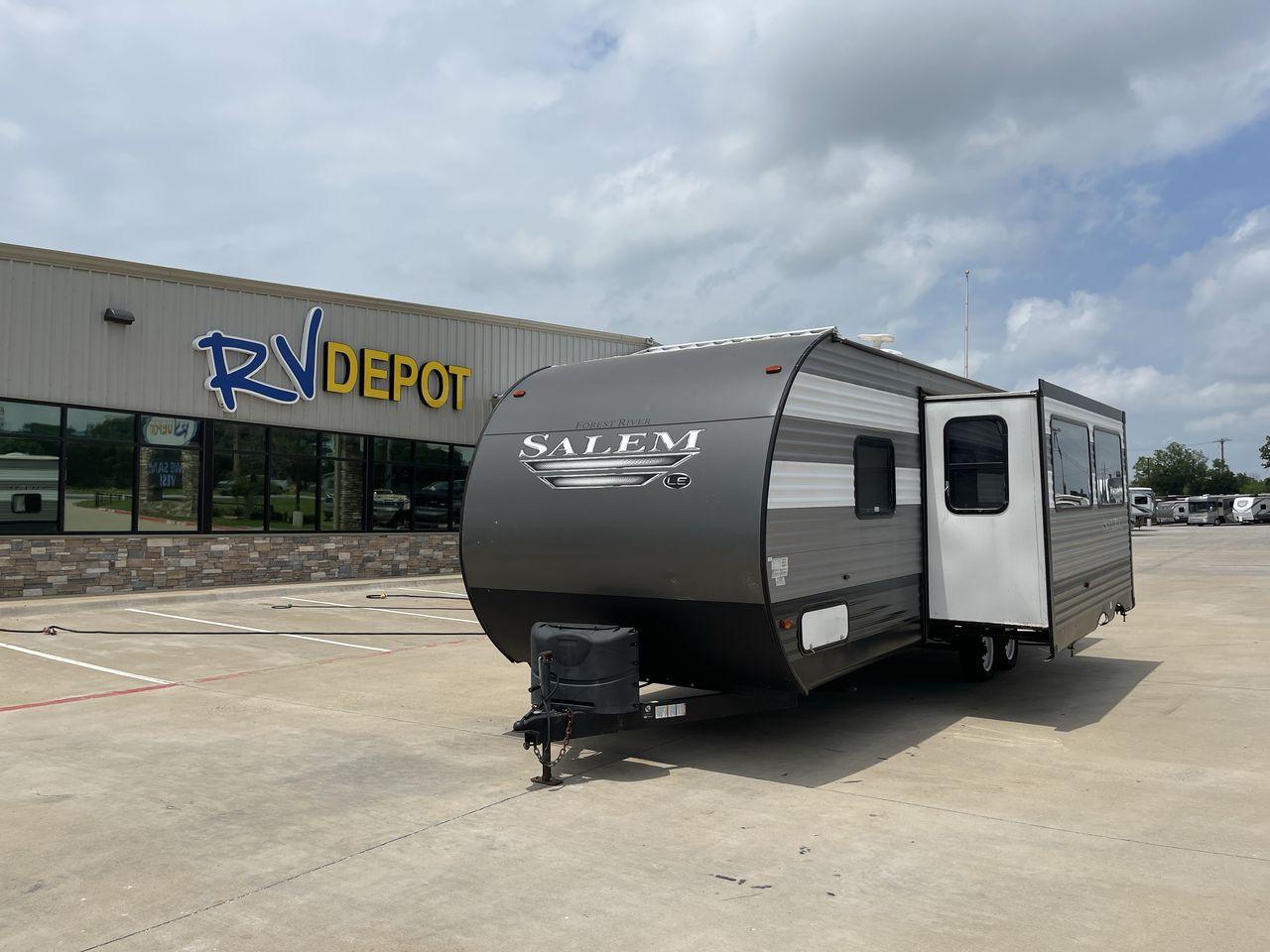 2019 FOREST RIVER SALEM 26DBLE (4X4TSMB23KA) , Slides: 1 transmission, located at 4319 N Main St, Cleburne, TX, 76033, (817) 678-5133, 32.385960, -97.391212 - This 2019 Forest River Salem 26DBLE is a single-slide travel trailer that offers sleeping space for up to 10 people! This Salem is designed with a straightforward and convenient floorplan featuring a front bedroom, central living and kitchen, and rear bunk and bath. The front bedroom can accommod - Photo #0
