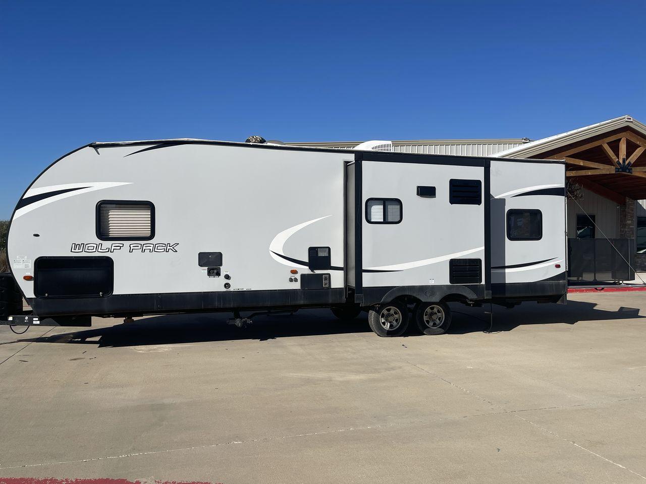 2019 FOREST RIVER WOLF PACK 23PACK15 (5ZT2CTMB5K1) , Length: 32.92 ft. | Dry Weight: 7,296 lbs. | Gross Weight: 11,194 lbs. | Slides: 1 transmission, located at 4319 N Main Street, Cleburne, TX, 76033, (817) 221-0660, 32.435829, -97.384178 - If you're in the market for a top-of-the-line toy hauler that offers both style and functionality, look no further than this 2019 Forest River Wolf Pack 23PACK15. This impressive vehicle, currently available at RV Depot in Cleburne, TX, is sure to turn heads as you hit the open road and explore the - Photo #26