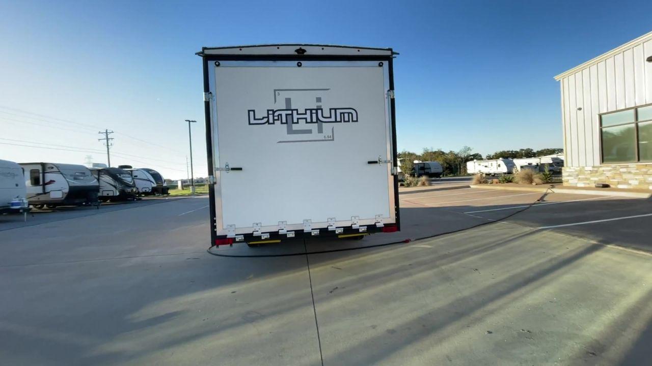 2020 HEARTLAND LITHIUM 2414 (5SFCB2928LE) , Length: 28.83 ft. | Dry Weight: 6,360 lbs. | Gross Weight: 10,600 lbs. | Slides: 0 transmission, located at 4319 N Main St, Cleburne, TX, 76033, (817) 678-5133, 32.385960, -97.391212 - The 2020 Heartland Lithium 2414 is a versatile and well-designed toy hauler that combines functionality with modern comforts for your on-the-go lifestyle. With a length of almost 29 feet, this model, although not having a slide-out, can still provide you with an efficiently spacious interior. The Li - Photo #8