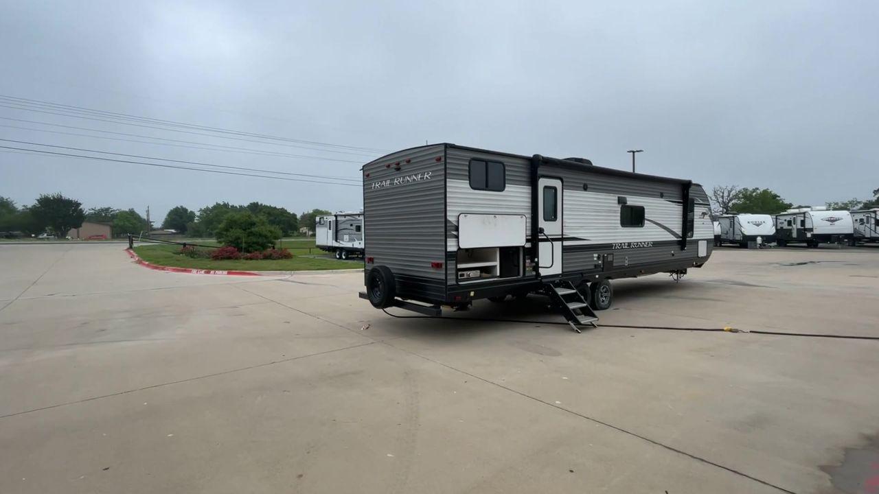 2022 HEARTLAND TRAIL RUNNER 31DB (5SFEB3724NE) , Length: 36.92 ft. | Dry Weight: 7,040 lbs. | Gross Weight: 9,642 lbs. | Slides: 1 transmission, located at 4319 N Main Street, Cleburne, TX, 76033, (817) 221-0660, 32.435829, -97.384178 - The 2022 Heartland Trail Runner 31DB is a flexible, family-friendly travel trailer that will make your camping trip more enjoyable. With a length of 36.92 feet and a dry weight of 7,040 pounds, this trailer gives you plenty of room and comfort for your trips. The gross weight of 9,642 pounds means t - Photo #1