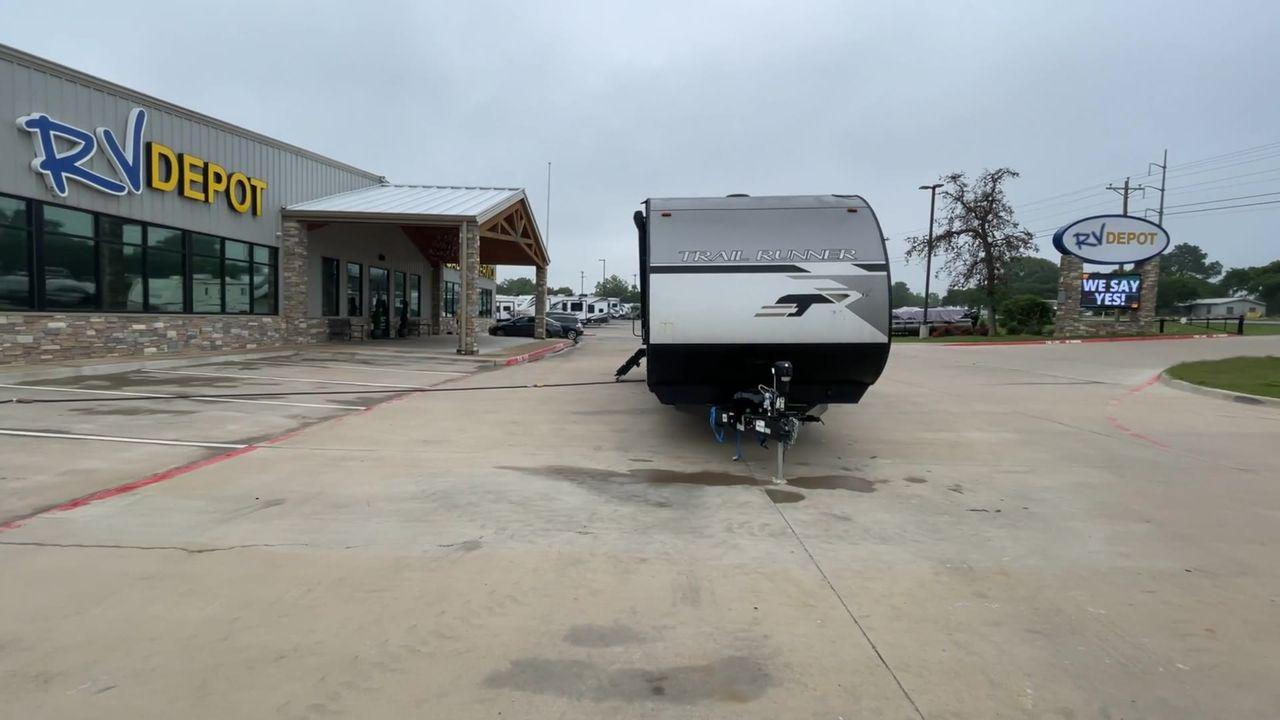 2022 HEARTLAND TRAIL RUNNER 31DB (5SFEB3724NE) , Length: 36.92 ft. | Dry Weight: 7,040 lbs. | Gross Weight: 9,642 lbs. | Slides: 1 transmission, located at 4319 N Main Street, Cleburne, TX, 76033, (817) 221-0660, 32.435829, -97.384178 - The 2022 Heartland Trail Runner 31DB is a flexible, family-friendly travel trailer that will make your camping trip more enjoyable. With a length of 36.92 feet and a dry weight of 7,040 pounds, this trailer gives you plenty of room and comfort for your trips. The gross weight of 9,642 pounds means t - Photo #4