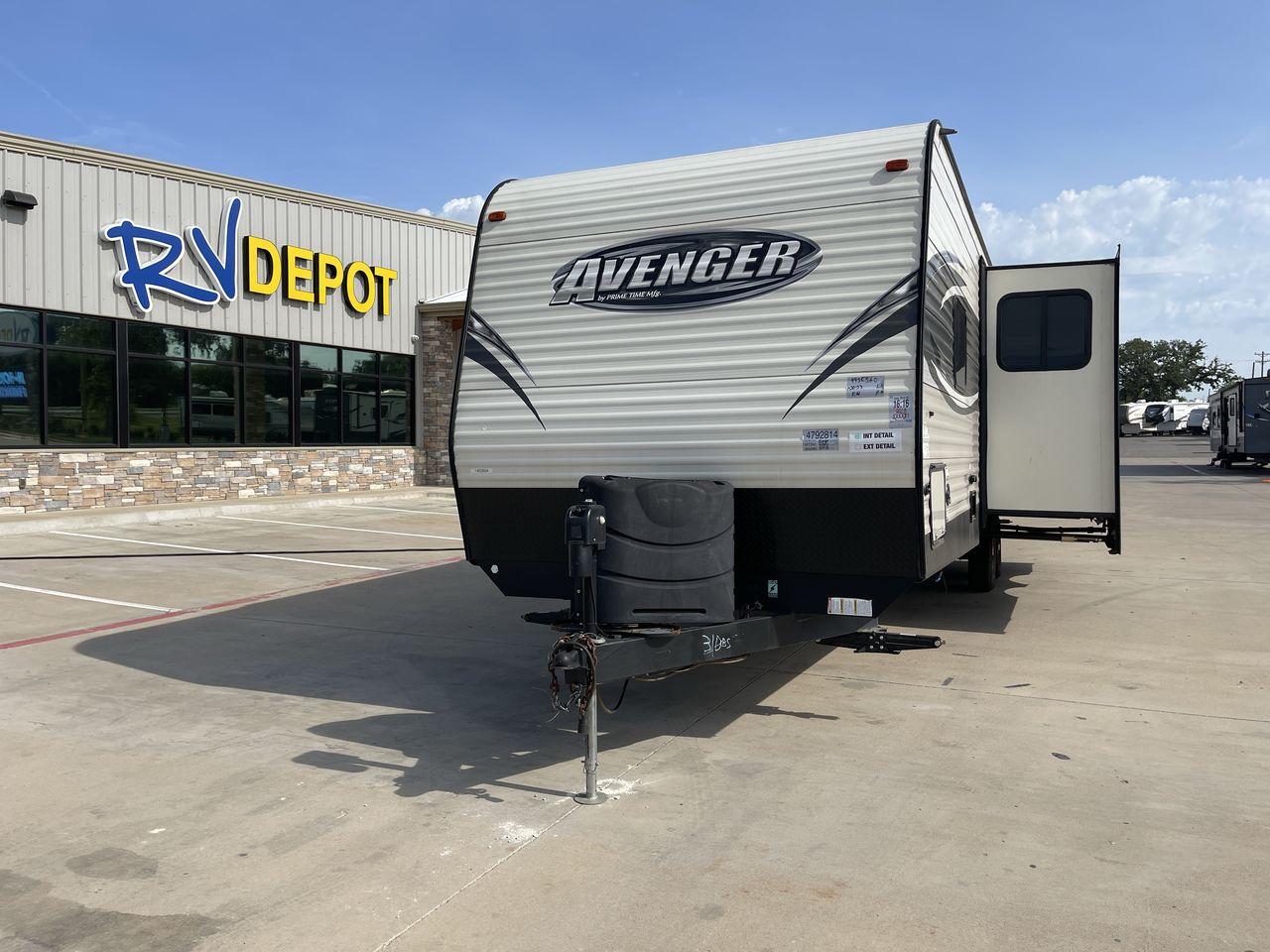 2018 FOREST RIVER AVENGER 31DBS (5ZT2AVWB4JB) , Length: 35.75 ft. | Dry Weight: 7,189 lbs. | Slides: 1 transmission, located at 4319 N Main St, Cleburne, TX, 76033, (817) 678-5133, 32.385960, -97.391212 - Looking for a perfect travel trailer for your next adventure? Look no further than this 2018 Forest River Avenger 31DBS, available for sale at RV Depot in Cleburne, TX. With its spacious interior, comfortable amenities, and durable construction, this travel trailer is ready to take you on unforgetta - Photo #0
