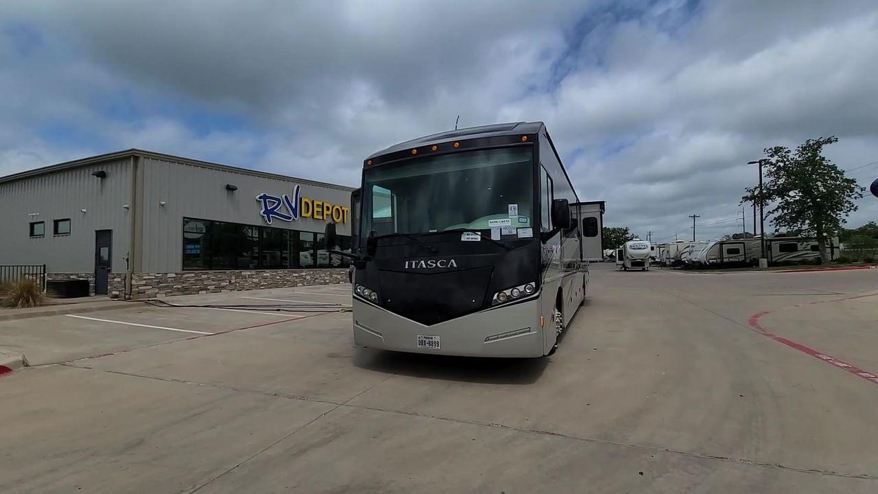 2014 ITASCA SOLEI 38R (4UZACJDT2EC) , Length: 39.8 ft. | Gross Weight: 27,910 lbs. | Slides: 2 transmission, located at 4319 N Main St, Cleburne, TX, 76033, (817) 678-5133, 32.385960, -97.391212 - The 2014 Itasca Solei 38R Motor Home is a sophisticated and spacious Class A RV designed for the ultimate road-tripping experience. Powered by a potent 300-horsepower Cummins diesel engine and built on a Freightliner XCS chassis, this motorhome ensures a smooth and powerful ride. Measuring 39 feet i - Photo #4