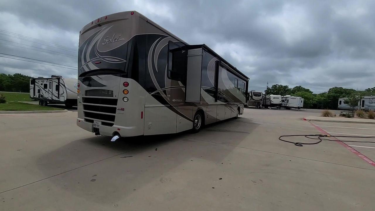2014 ITASCA SOLEI 38R (4UZACJDT2EC) , Length: 39.8 ft. | Gross Weight: 27,910 lbs. | Slides: 2 transmission, located at 4319 N Main St, Cleburne, TX, 76033, (817) 678-5133, 32.385960, -97.391212 - The 2014 Itasca Solei 38R Motor Home is a sophisticated and spacious Class A RV designed for the ultimate road-tripping experience. Powered by a potent 300-horsepower Cummins diesel engine and built on a Freightliner XCS chassis, this motorhome ensures a smooth and powerful ride. Measuring 39 feet i - Photo #8