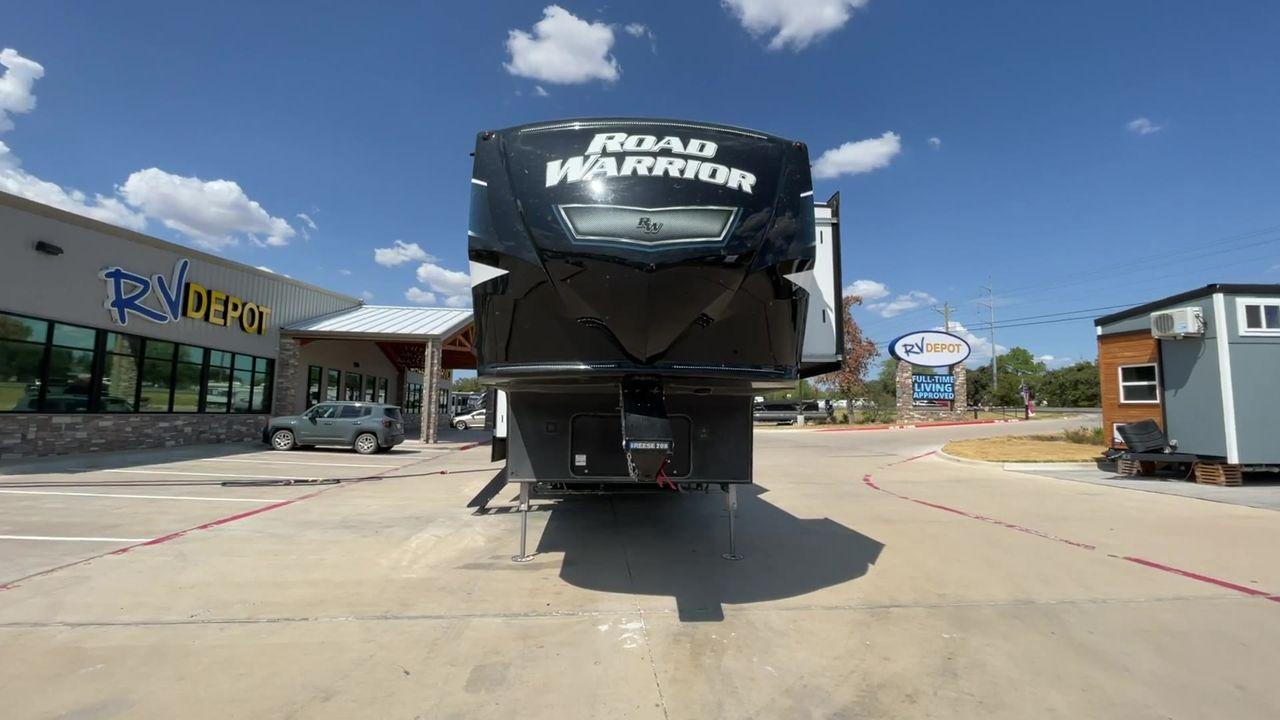 2021 HEARTLAND ROAD WARRIOR 351 (5SFCG4128ME) , Length: 41.5 ft. | Dry Weight: 14,530 lbs. | Gross Weight: 17,250 lbs. | Slides: 3 transmission, located at 4319 N Main St, Cleburne, TX, 76033, (817) 678-5133, 32.385960, -97.391212 - Are you an adventure seeker looking for the perfect toy hauler to take on your next road trip? Look no further than the 2021 Heartland Road Warrior 351, available for sale at RV Depot in Cleburne, TX. With its impressive features and capabilities, this toy hauler is ready to take you on unforgettabl - Photo #4