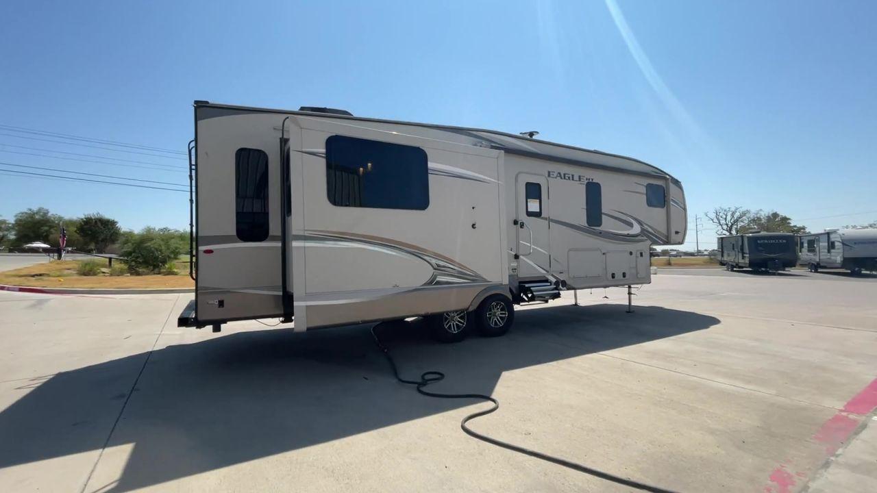 2018 JAYCO EAGLE 30.5 MBOK (1UJCJ0BT5J1) , Length: 36.7 ft.| Dry Weight: 9,670 lbs. | Gross Weight: 11,950 lbs. | Slides: 4 transmission, located at 4319 N Main Street, Cleburne, TX, 76033, (817) 221-0660, 32.435829, -97.384178 - With a length of ~36 feet, the 2018 Jayco Eagle HT 30.5MBOK is an exceptional fifth-wheel model that seamlessly blends luxury, innovation, and versatility for your ultimate travel experience. Its floor plan features a masterful bunkhouse design, offering a private and cozy space for the kids or gues - Photo #1