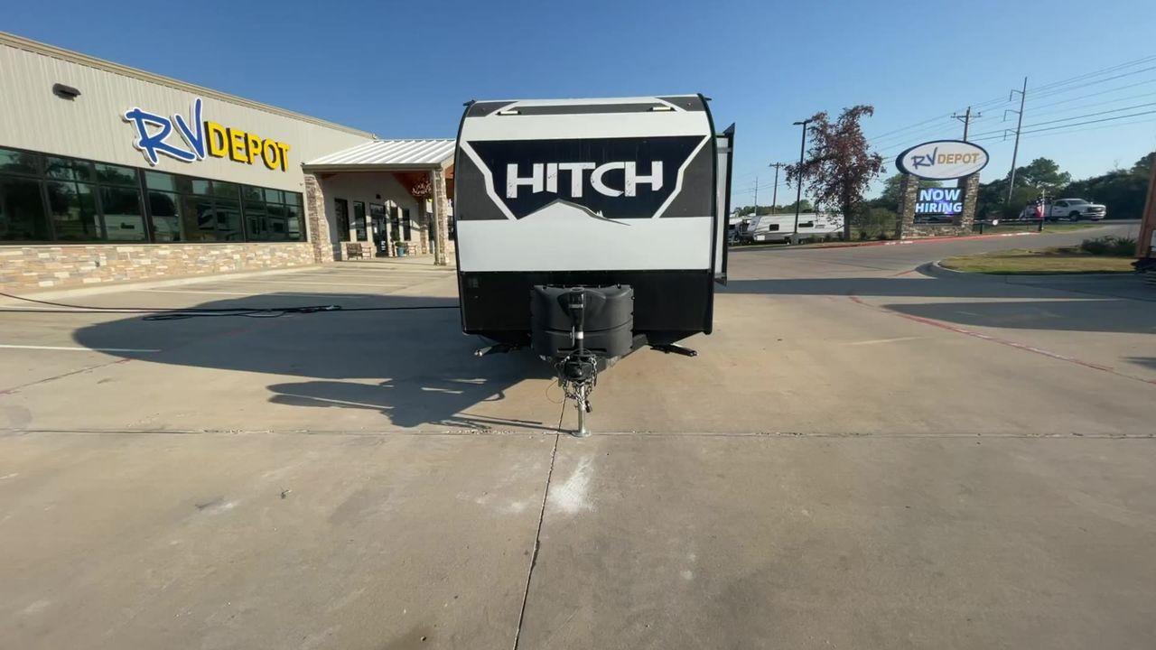 2022 CRUISER RV HITCH 18BHS (5RXRB2319N1) , Length: 22 ft | Dry Weight: 4,030 lbs | Gross Weight: 5,000 lbs | Slides: 1 transmission, located at 4319 N Main Street, Cleburne, TX, 76033, (817) 221-0660, 32.435829, -97.384178 - The 2022 Cruiser RV Corp Hitch 18BHS is a compact yet feature-packed travel trailer perfect for those who value comfort and convenience during their travels. Featuring a sleek and modern exterior design, this lightweight trailer measures approximately 22 feet in length, making it easy to tow and man - Photo #4
