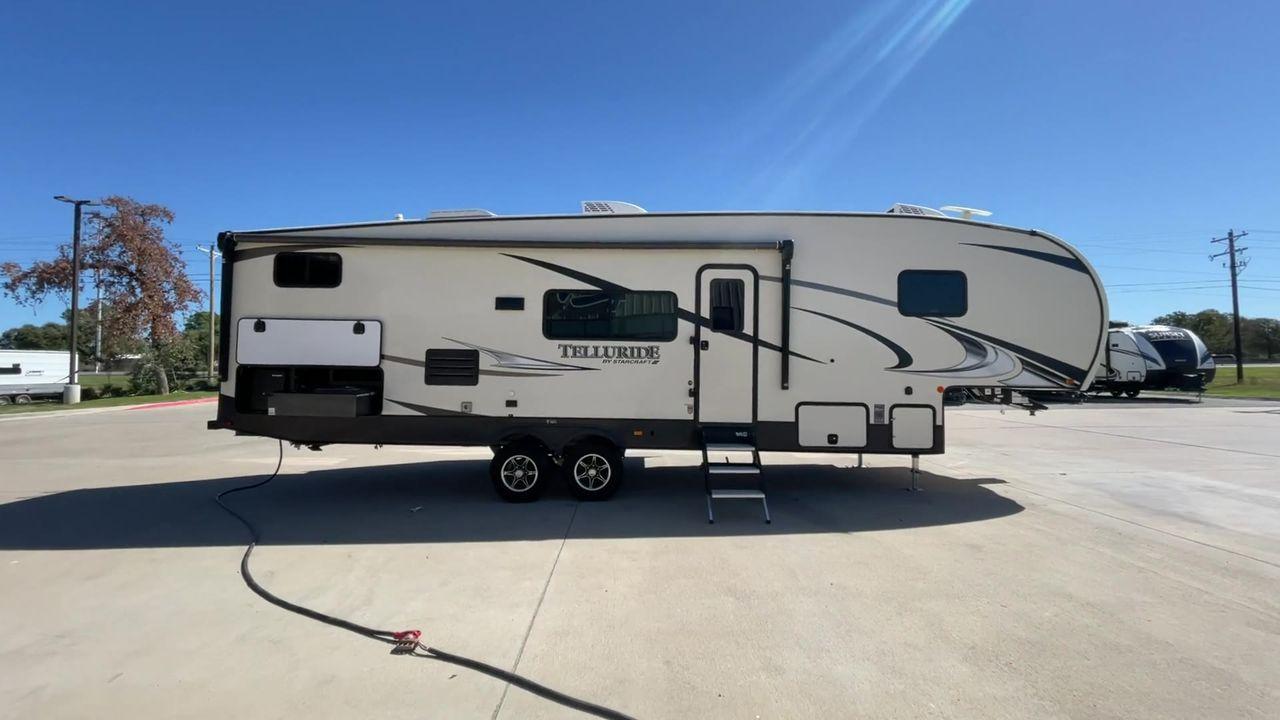 2021 STARCRAFT TELLURIDE 297BHS (1SACS0BS6M3) , Slides: 2 transmission, located at 4319 N Main St, Cleburne, TX, 76033, (817) 678-5133, 32.385960, -97.391212 - Discover the ultimate blend of luxury and adaptability with the 2021 Starcraft Telluride 297BHS. This fifth wheel comes with two slideouts and a spacious 21-foot power awning, providing plenty of room for outdoor relaxation and entertainment. Designed to comfortably accommodate up to 10 people, this - Photo #2