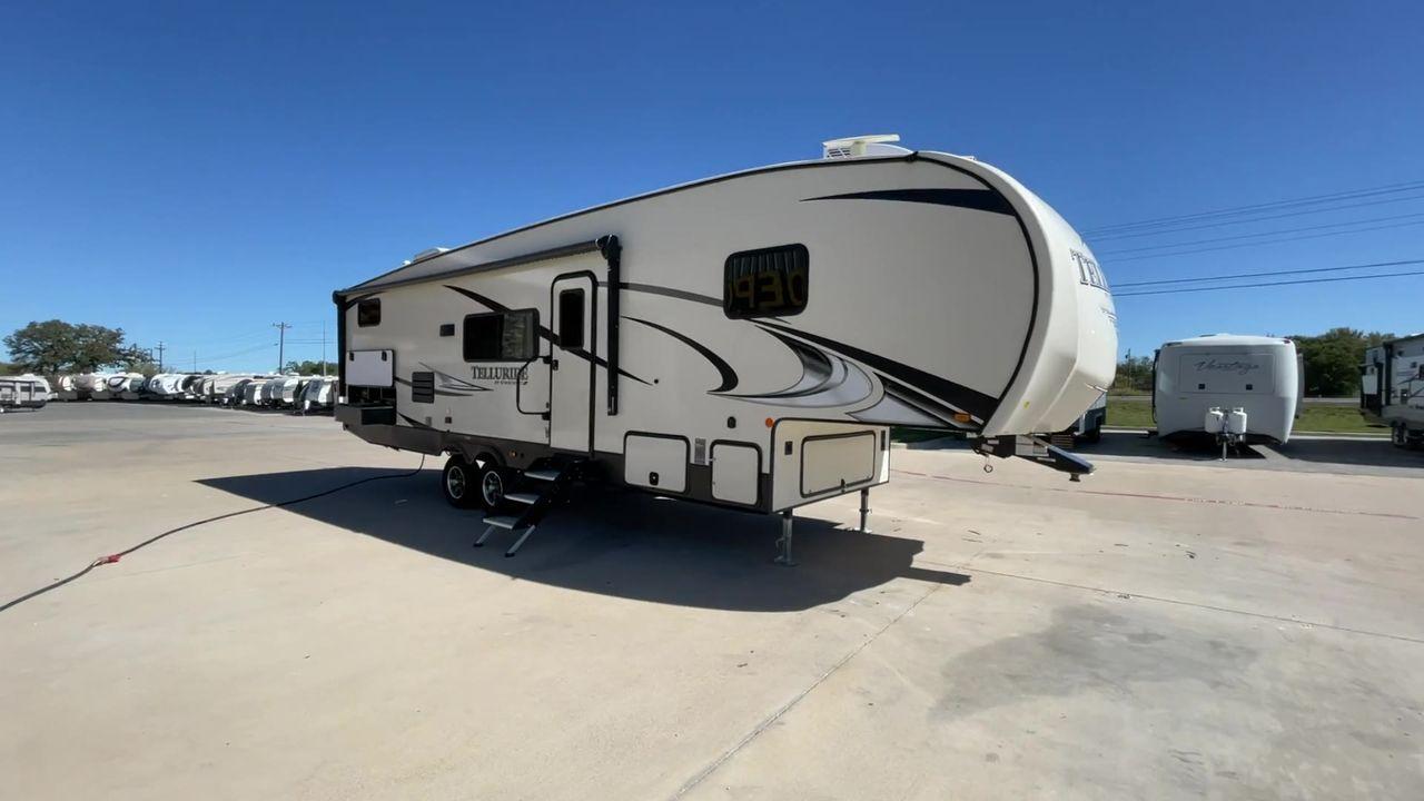 2021 STARCRAFT TELLURIDE 297BHS (1SACS0BS6M3) , Slides: 2 transmission, located at 4319 N Main Street, Cleburne, TX, 76033, (817) 221-0660, 32.435829, -97.384178 - Discover the ultimate blend of luxury and adaptability with the 2021 Starcraft Telluride 297BHS. This fifth wheel comes with two slideouts and a spacious 21-foot power awning, providing plenty of room for outdoor relaxation and entertainment. Designed to comfortably accommodate up to 10 people, this - Photo #3