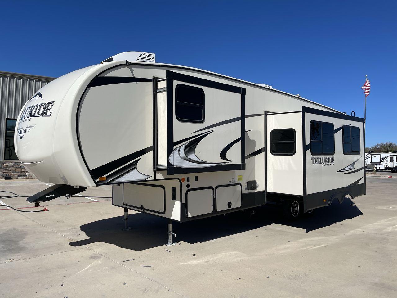 2021 STARCRAFT TELLURIDE 297BHS (1SACS0BS6M3) , Slides: 2 transmission, located at 4319 N Main St, Cleburne, TX, 76033, (817) 678-5133, 32.385960, -97.391212 - Discover the ultimate blend of luxury and adaptability with the 2021 Starcraft Telluride 297BHS. This fifth wheel comes with two slideouts and a spacious 21-foot power awning, providing plenty of room for outdoor relaxation and entertainment. Designed to comfortably accommodate up to 10 people, this - Photo #25