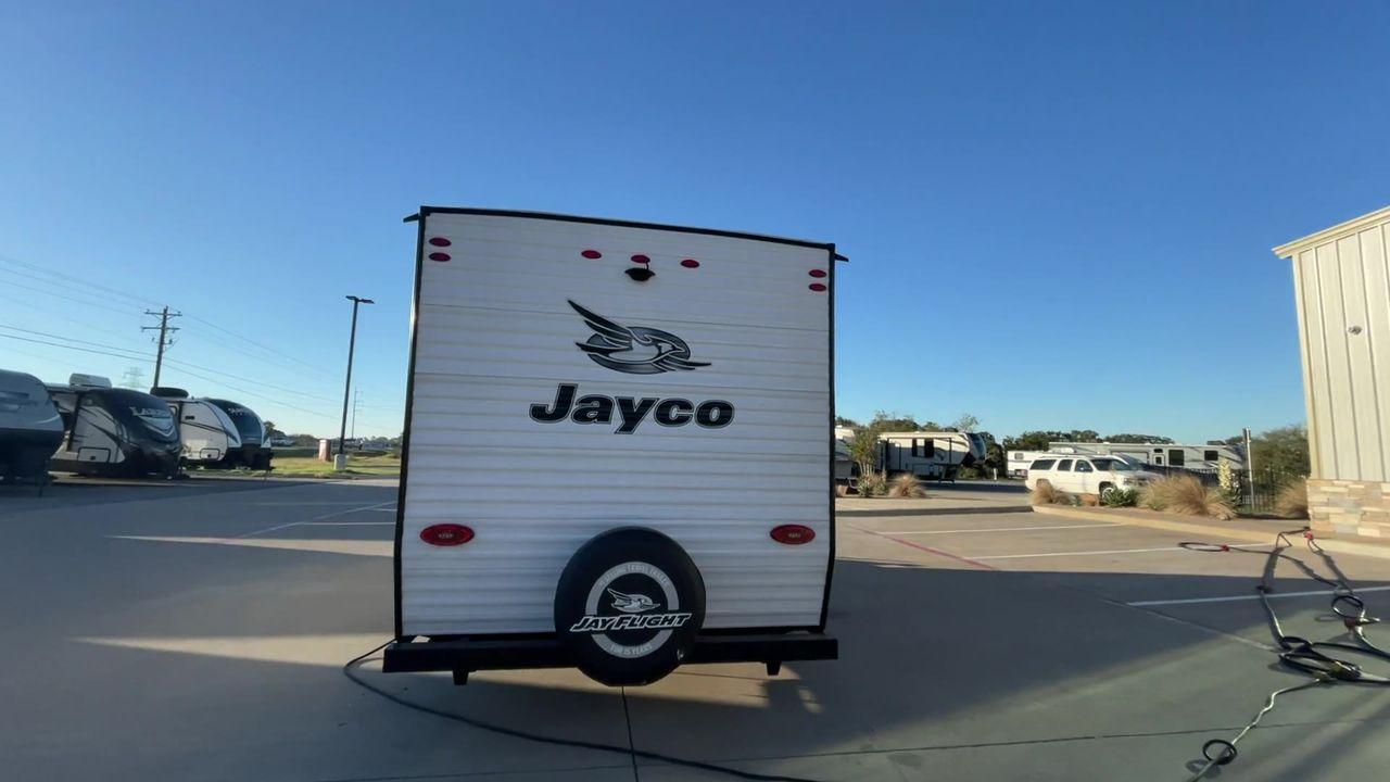2022 JAYCO JAY FLIGHT SLX 195RB (1UJBJ0AJ1N1) , Length: 21.8 ft | Dry Weight: 3,030 lbs | Gross Weight: 3,995 lbs | Slides: 0 transmission, located at 4319 N Main St, Cleburne, TX, 76033, (817) 678-5133, 32.385960, -97.391212 - Photo #8