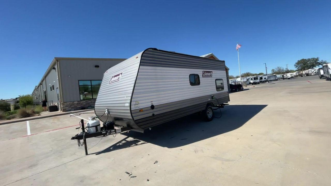 2022 KEYSTONE COLEMAN 17BH (4YDTCMG19NJ) , Length: 21.42 ft | Dry Weight: 2,986 lbs. | Slides: 0 transmission, located at 4319 N Main St, Cleburne, TX, 76033, (817) 678-5133, 32.385960, -97.391212 - Photo #5