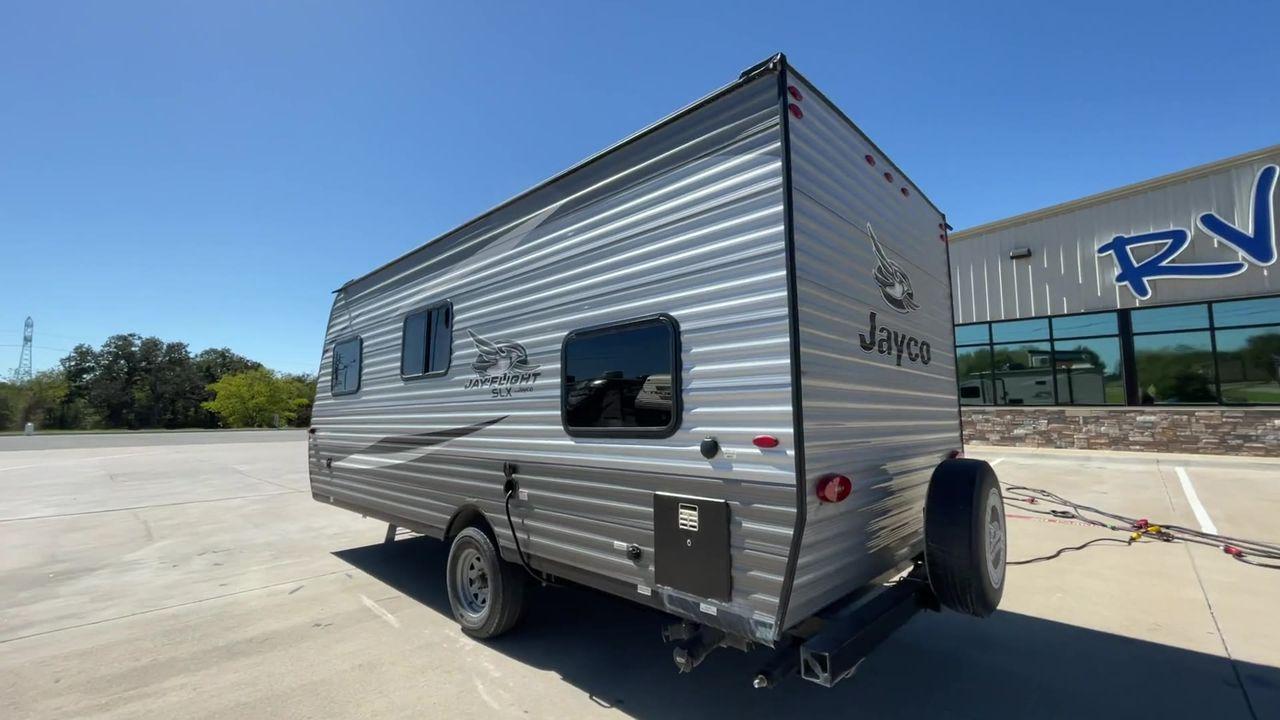 2021 JAYCO JAY FLIGHT SLX 174BH (1UJBJ0AJ1M1) , Length: 21.67 ft | Dry Weight: 3,075 lbs | GVWR: 3,950 lbs | Slides: 0 transmission, located at 4319 N Main St, Cleburne, TX, 76033, (817) 678-5133, 32.385960, -97.391212 - Take the 2021 Jayco Jay Flight SLX 174BH travel trailer out on your camping adventures. This lightweight and small RV is ideal for people looking for an affordable and cozy way to enjoy the great outdoors. The dimensions of this unit are 21.67 ft in length, 7.08 ft in width, and 9.17 ft in height. I - Photo #7