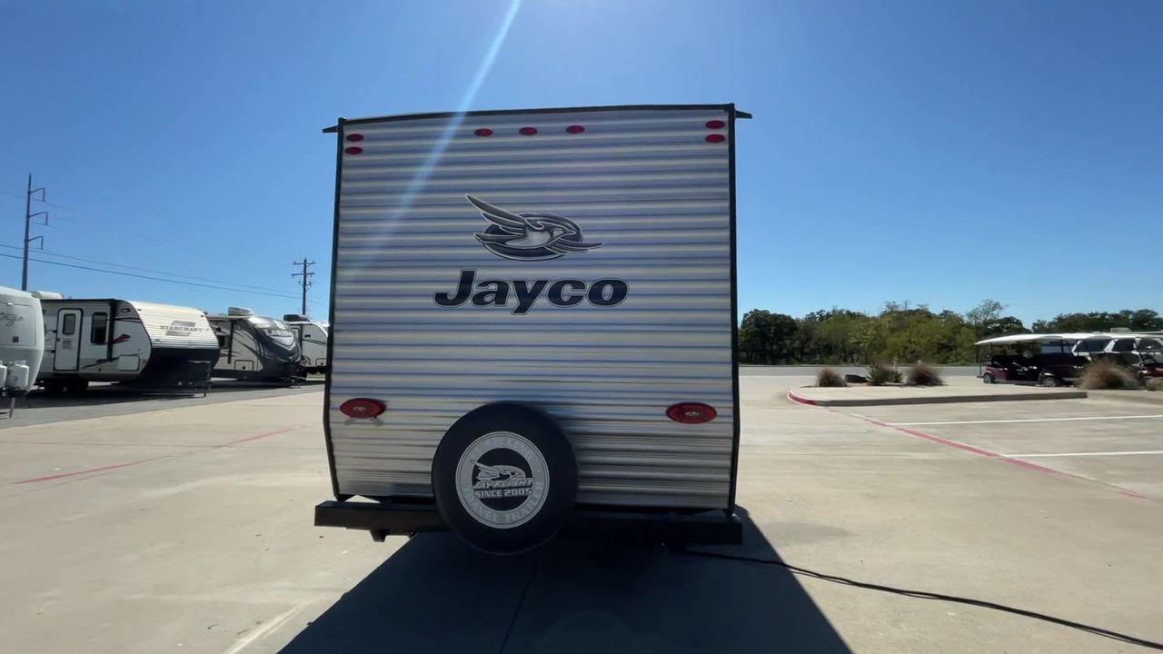 2021 JAYCO JAY FLIGHT SLX 174BH (1UJBJ0AJ1M1) , Length: 21.67 ft | Dry Weight: 3,075 lbs | GVWR: 3,950 lbs | Slides: 0 transmission, located at 4319 N Main Street, Cleburne, TX, 76033, (817) 221-0660, 32.435829, -97.384178 - Take the 2021 Jayco Jay Flight SLX 174BH travel trailer out on your camping adventures. This lightweight and small RV is ideal for people looking for an affordable and cozy way to enjoy the great outdoors. The dimensions of this unit are 21.67 ft in length, 7.08 ft in width, and 9.17 ft in height. I - Photo #8