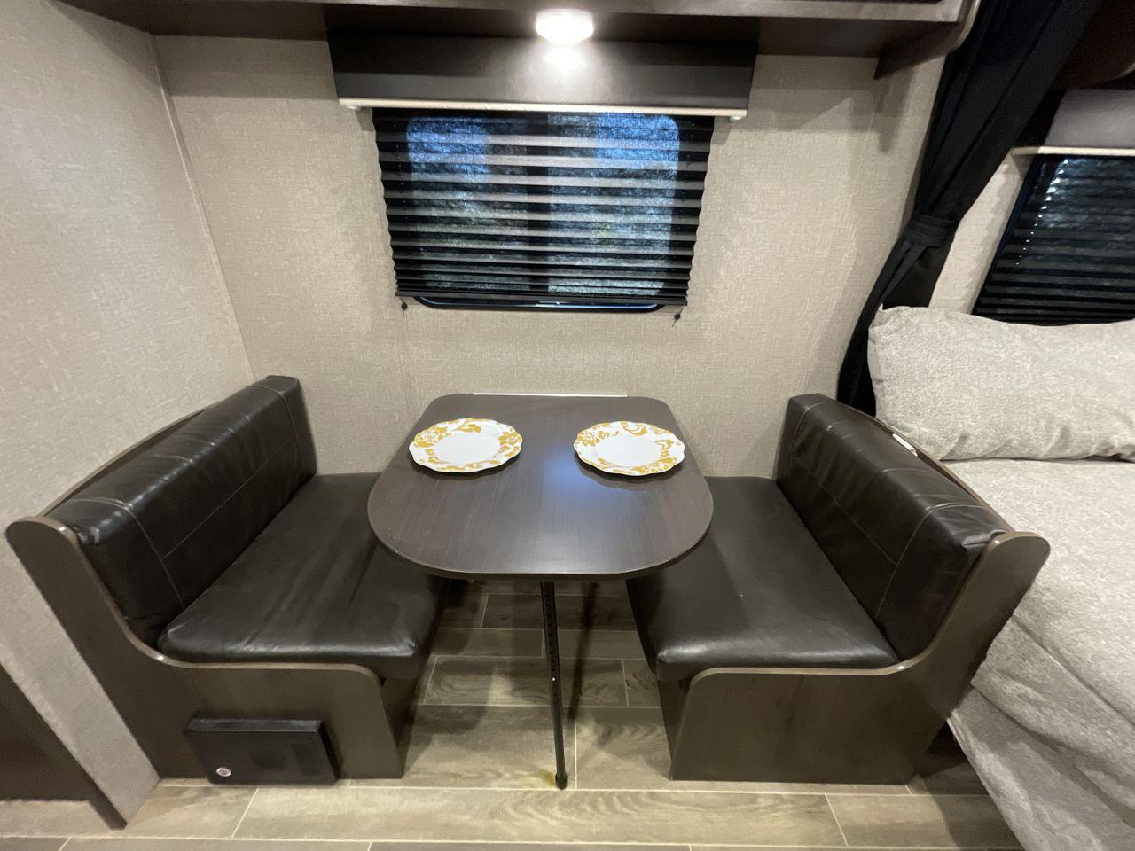 2021 JAYCO JAY FLIGHT SLX 174BH (1UJBJ0AJ1M1) , Length: 21.67 ft | Dry Weight: 3,075 lbs | GVWR: 3,950 lbs | Slides: 0 transmission, located at 4319 N Main St, Cleburne, TX, 76033, (817) 678-5133, 32.385960, -97.391212 - Take the 2021 Jayco Jay Flight SLX 174BH travel trailer out on your camping adventures. This lightweight and small RV is ideal for people looking for an affordable and cozy way to enjoy the great outdoors. The dimensions of this unit are 21.67 ft in length, 7.08 ft in width, and 9.17 ft in height. I - Photo #12