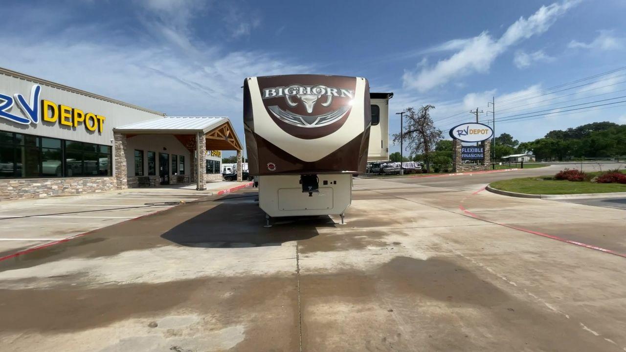 2017 HEARTLAND BIGHORN 3760EL (5SFBG4224HE) , Length: 40.9 ft. | Dry Weight: 13,240 lbs. | Gross Weight: 16,000 lbs. | Slides: 3 transmission, located at 4319 N Main Street, Cleburne, TX, 76033, (817) 221-0660, 32.435829, -97.384178 - The 2017 Heartland Bighorn 3760EL fifth wheel offers comfort and elegance when traveling. This well-thought-out RV offers a home away from home by fusing flair and functionality. The dimensions of this unit are 40.9 ft in length, 8 ft in width, and 13.25 ft in height. It has a dry weight of 13,240 l - Photo #4