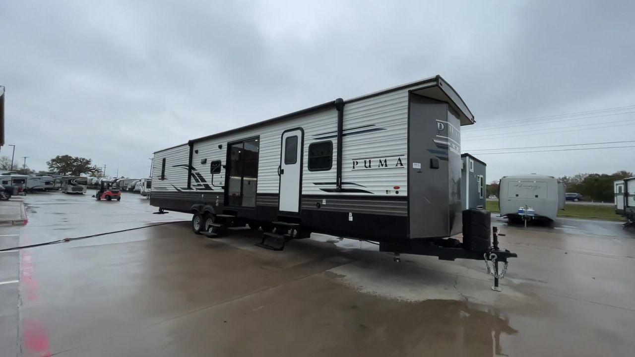 2022 FOREST RIVER PUMA TOWABLES (4X4TPUR22PP) , Length: 42.33 ft. | Dry Weight: 10,162 lbs. | Gross Weight: 12,000 lbs.| Slides: 3 transmission, located at 4319 N Main St, Cleburne, TX, 76033, (817) 678-5133, 32.385960, -97.391212 - If you're in the market for a top-of-the-line travel trailer bunk house, look no further than this 2022 PUMA 39DBT available at RV Depot in Cleburne, TX. With its exceptional features and unbeatable price of $60,995, this vehicle is a steal for any outdoor enthusiast. The 2022 PUMA 39DBT is desig - Photo #3