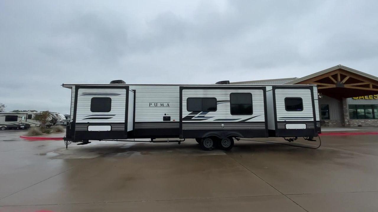 2022 FOREST RIVER PUMA TOWABLES (4X4TPUR22PP) , Length: 42.33 ft. | Dry Weight: 10,162 lbs. | Gross Weight: 12,000 lbs.| Slides: 3 transmission, located at 4319 N Main St, Cleburne, TX, 76033, (817) 678-5133, 32.385960, -97.391212 - If you're in the market for a top-of-the-line travel trailer bunk house, look no further than this 2022 PUMA 39DBT available at RV Depot in Cleburne, TX. With its exceptional features and unbeatable price of $60,995, this vehicle is a steal for any outdoor enthusiast. The 2022 PUMA 39DBT is desig - Photo #6