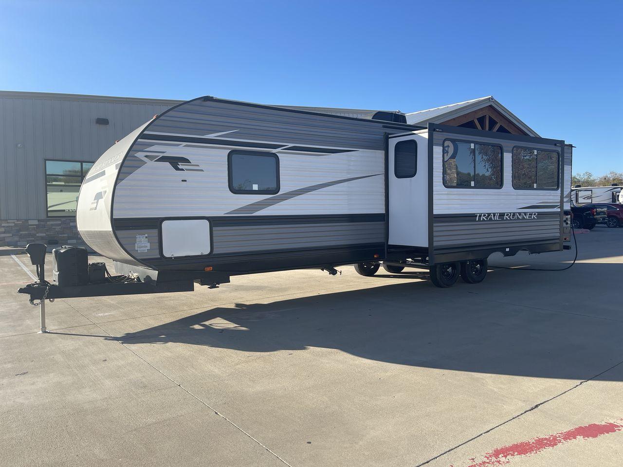 2023 HEARTLAND TRAIL RUNNER 31DB (5SFEB3723PE) , located at 4319 N Main St, Cleburne, TX, 76033, (817) 678-5133, 32.385960, -97.391212 - Are you looking for a spacious and comfortable travel trailer to embark on your next adventure? Look no further than the 2023 Heartland Trail Runner 31DB, available at RV Depot in Cleburne, TX. With its impressive features and affordable price of $37,995, this travel trailer is perfect for families - Photo #27