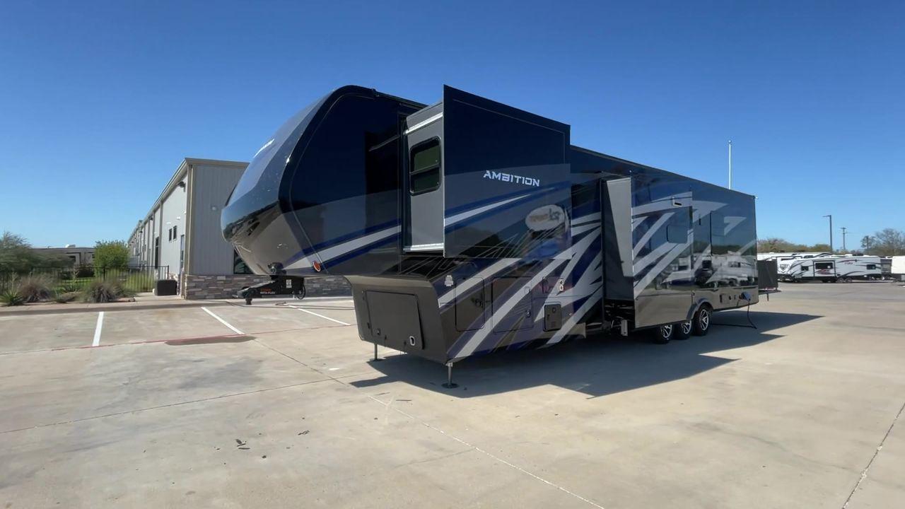 2022 VANLEIGH AMBITION 399TH (7HHAC4333NV) , Length: 43.58 ft. | Dry Weight: 16,900 lbs. | Gross Weight: 21,000 lbs. | Slides: 2 transmission, located at 4319 N Main St, Cleburne, TX, 76033, (817) 678-5133, 32.385960, -97.391212 - If you're in the market for a top-of-the-line Toy Hauler, look no further than RV Depot in Cleburne, TX. We are proud to present the VANLEIGH AMBITION 399TH, a luxurious and spacious RV that is sure to enhance your next adventure. With a price of $99,987, this 2022 model is a steal! Located in Cleb - Photo #5