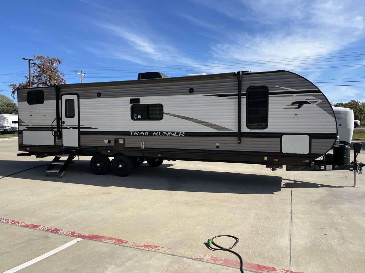 2023 HEARTLAND TRAIL RUNNER 31DB (5SFEB3729PE) , Length: 36.92 ft | Dry Weight: 7,040 lbs | GVWR: 9,642 lbs | Slides: 1 transmission, located at 4319 N Main St, Cleburne, TX, 76033, (817) 678-5133, 32.385960, -97.391212 - Are you ready to embark on the ultimate road trip adventure? Look no further than this incredible 2023 Heartland Trail Runner 31DB travel trailer, available for sale at RV Depot in Cleburne, TX. With its impressive features and unbeatable price of $37,995, this vehicle is a dream come true for any t - Photo #25