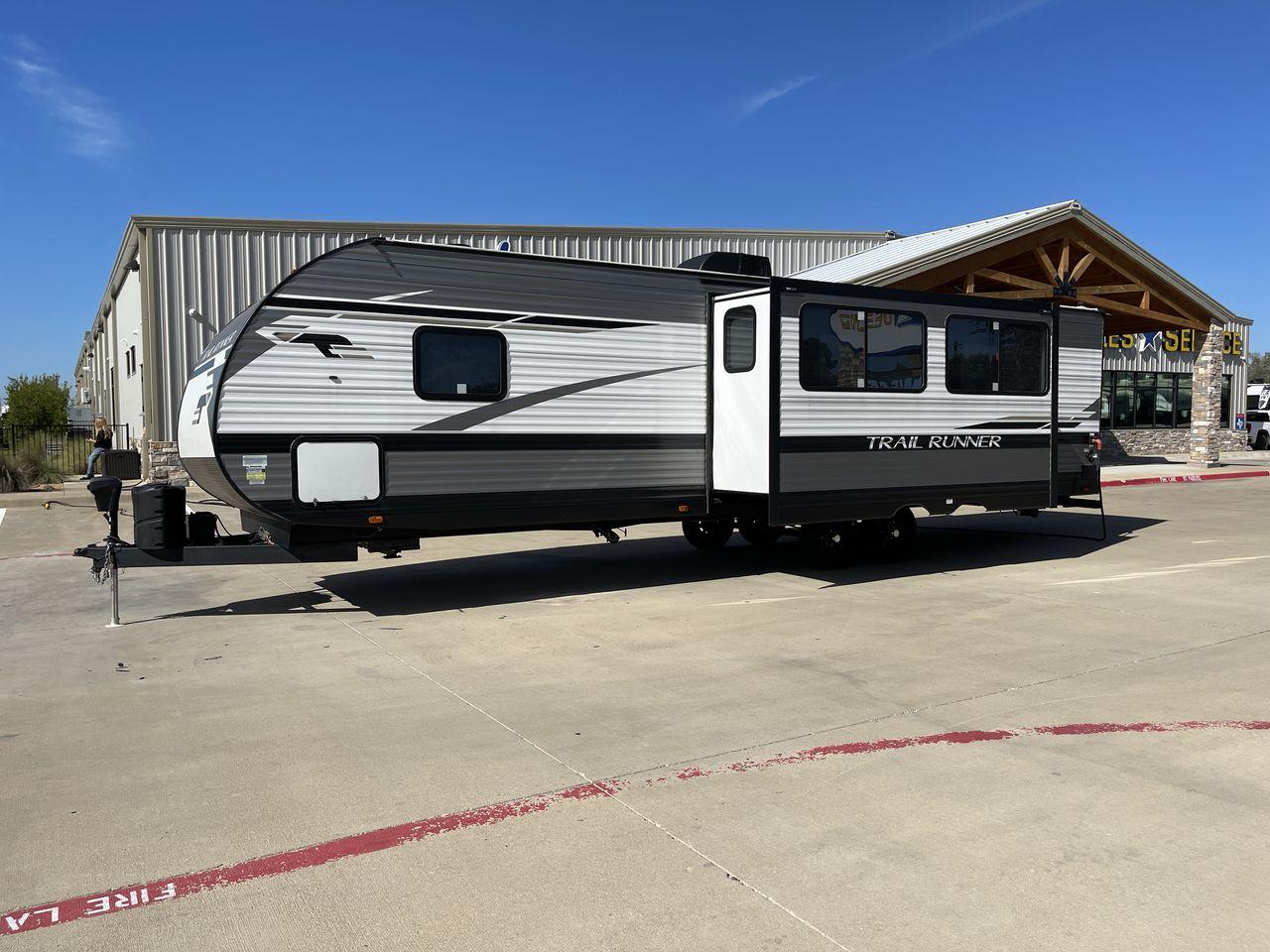 2023 HEARTLAND TRAIL RUNNER 31DB (5SFEB3729PE) , Length: 36.92 ft | Dry Weight: 7,040 lbs | GVWR: 9,642 lbs | Slides: 1 transmission, located at 4319 N Main St, Cleburne, TX, 76033, (817) 678-5133, 32.385960, -97.391212 - Are you ready to embark on the ultimate road trip adventure? Look no further than this incredible 2023 Heartland Trail Runner 31DB travel trailer, available for sale at RV Depot in Cleburne, TX. With its impressive features and unbeatable price of $37,995, this vehicle is a dream come true for any t - Photo #26