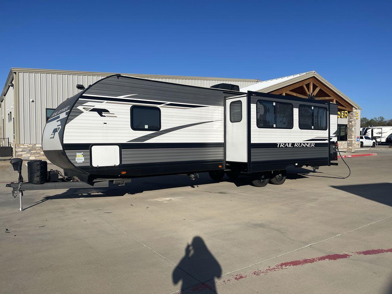 2023 HEARTLAND TRAIL RUNNER 31DB (5SFEB372XPE) , Length: 36.92 ft | Dry Weight: 7,040 lbs | GVWR: 9,642 lbs | Slides: 1 transmission, located at 4319 N Main St, Cleburne, TX, 76033, (817) 678-5133, 32.385960, -97.391212 - If you're in the market for a reliable and spacious travel trailer bunk house, look no further than this 2023 Heartland Trail Runner 31DB available at RV Depot in Cleburne, TX. With its affordable price of $37,995, this vehicle offers exceptional value for families or groups looking to embark on unf - Photo #26