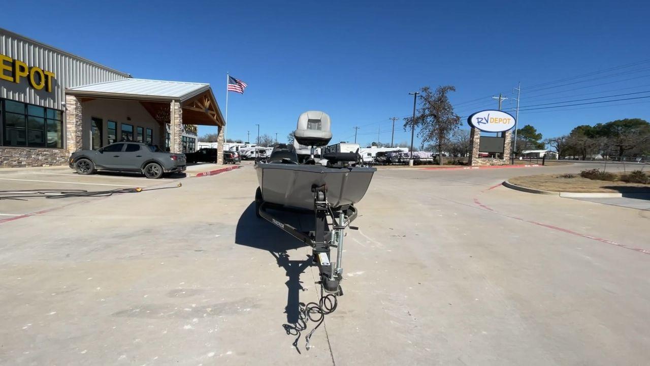 2018 BASS TRACKER PRO (BUJ61274L71) , located at 4319 N Main Street, Cleburne, TX, 76033, (817) 221-0660, 32.435829, -97.384178 - The 2018 Bass Tracker Pro is the best fishing partner ever. This boat was made with great care and is built to perform. It has a strong hull and a large deck, so you and your gear will have plenty of room for a relaxing and productive fishing trip. For any fishing trip, this boat is built to last th - Photo #4