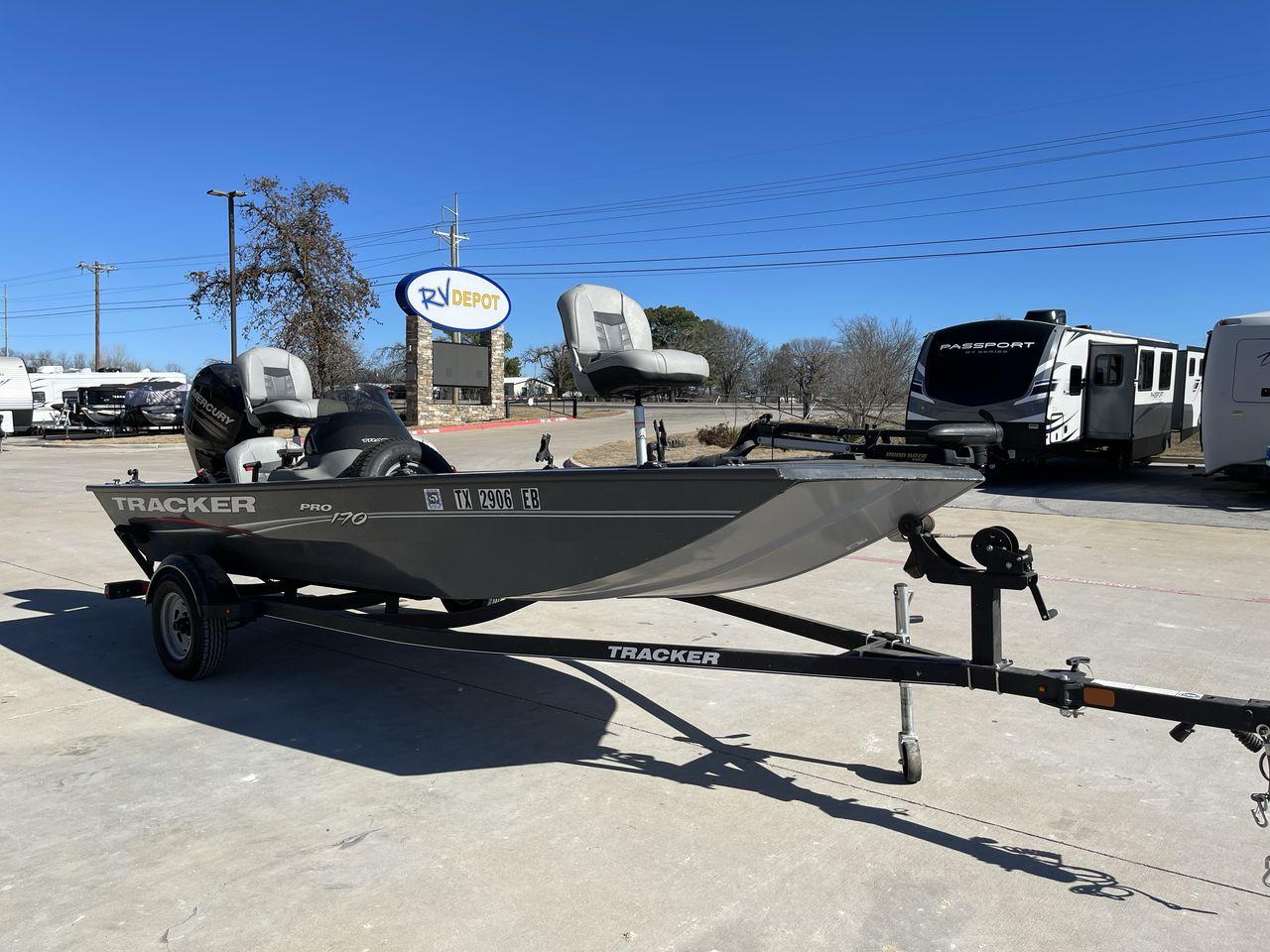 2018 BASS TRACKER PRO (BUJ61274L71) , located at 4319 N Main St, Cleburne, TX, 76033, (817) 678-5133, 32.385960, -97.391212 - The 2018 Bass Tracker Pro is the best fishing partner ever. This boat was made with great care and is built to perform. It has a strong hull and a large deck, so you and your gear will have plenty of room for a relaxing and productive fishing trip. For any fishing trip, this boat is built to last th - Photo #9