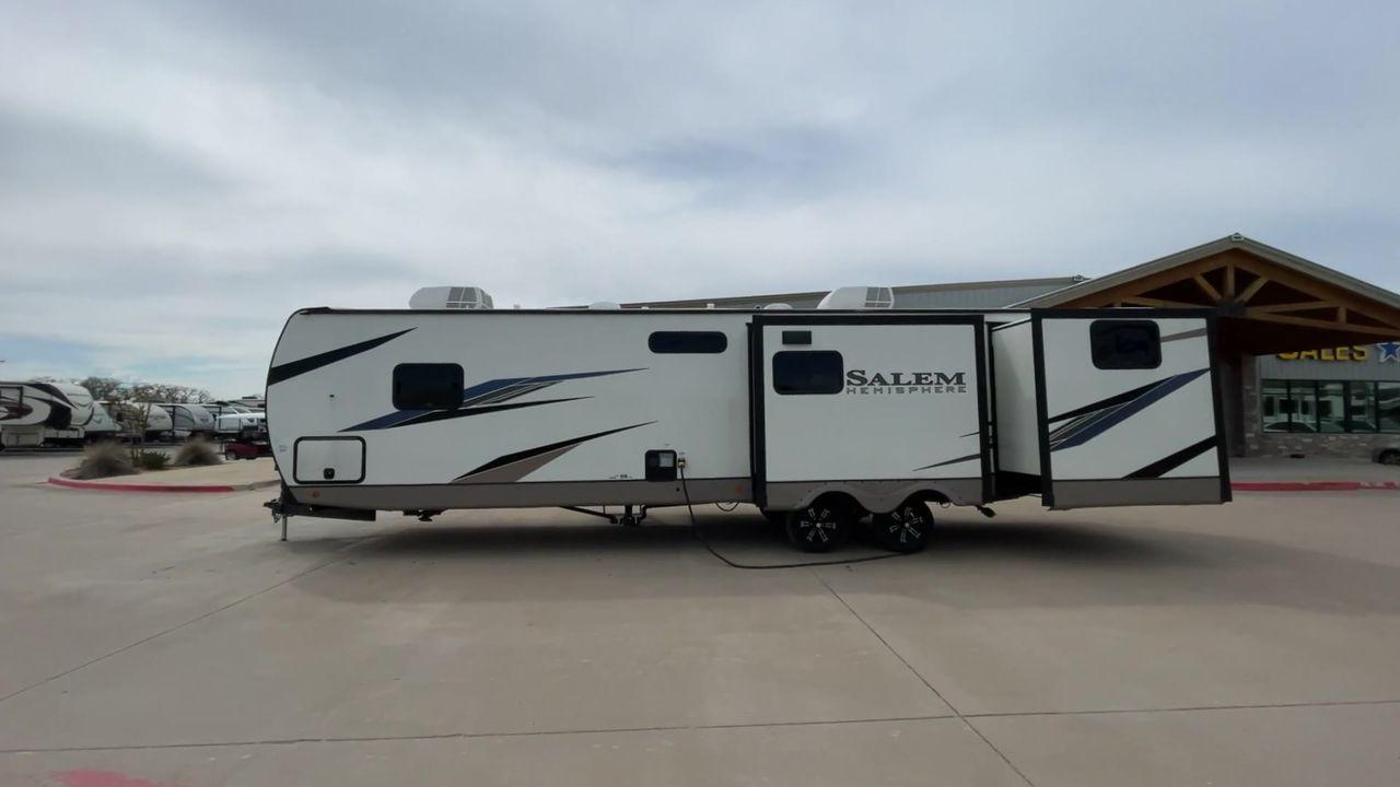 2023 FOREST RIVER SALEM HEMISPHERE 310 (4X4TSBG22PU) , Length: 38.67 ft. | Dry Weight: 9,088 lbs. | Gross Weight: 11,400 lbs. | Slides: 3 transmission, located at 4319 N Main Street, Cleburne, TX, 76033, (817) 221-0660, 32.435829, -97.384178 - The 2023 Forest River Salem Hemisphere 310BHI is a top-notch travel trailer that offers a remarkable level of luxury and ample space, ensuring your utmost comfort and convenience during your outdoor escapades. This model provides generous space for your family and friends, with a length of 38.67 fee - Photo #6