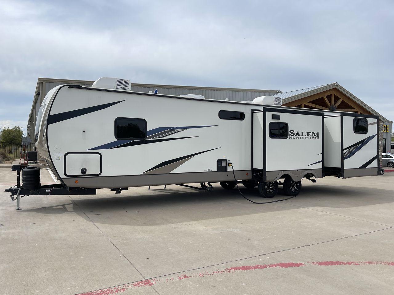 2023 FOREST RIVER SALEM HEMISPHERE 310 (4X4TSBG22PU) , Length: 38.67 ft. | Dry Weight: 9,088 lbs. | Gross Weight: 11,400 lbs. | Slides: 3 transmission, located at 4319 N Main Street, Cleburne, TX, 76033, (817) 221-0660, 32.435829, -97.384178 - The 2023 Forest River Salem Hemisphere 310BHI is a top-notch travel trailer that offers a remarkable level of luxury and ample space, ensuring your utmost comfort and convenience during your outdoor escapades. This model provides generous space for your family and friends, with a length of 38.67 fee - Photo #26