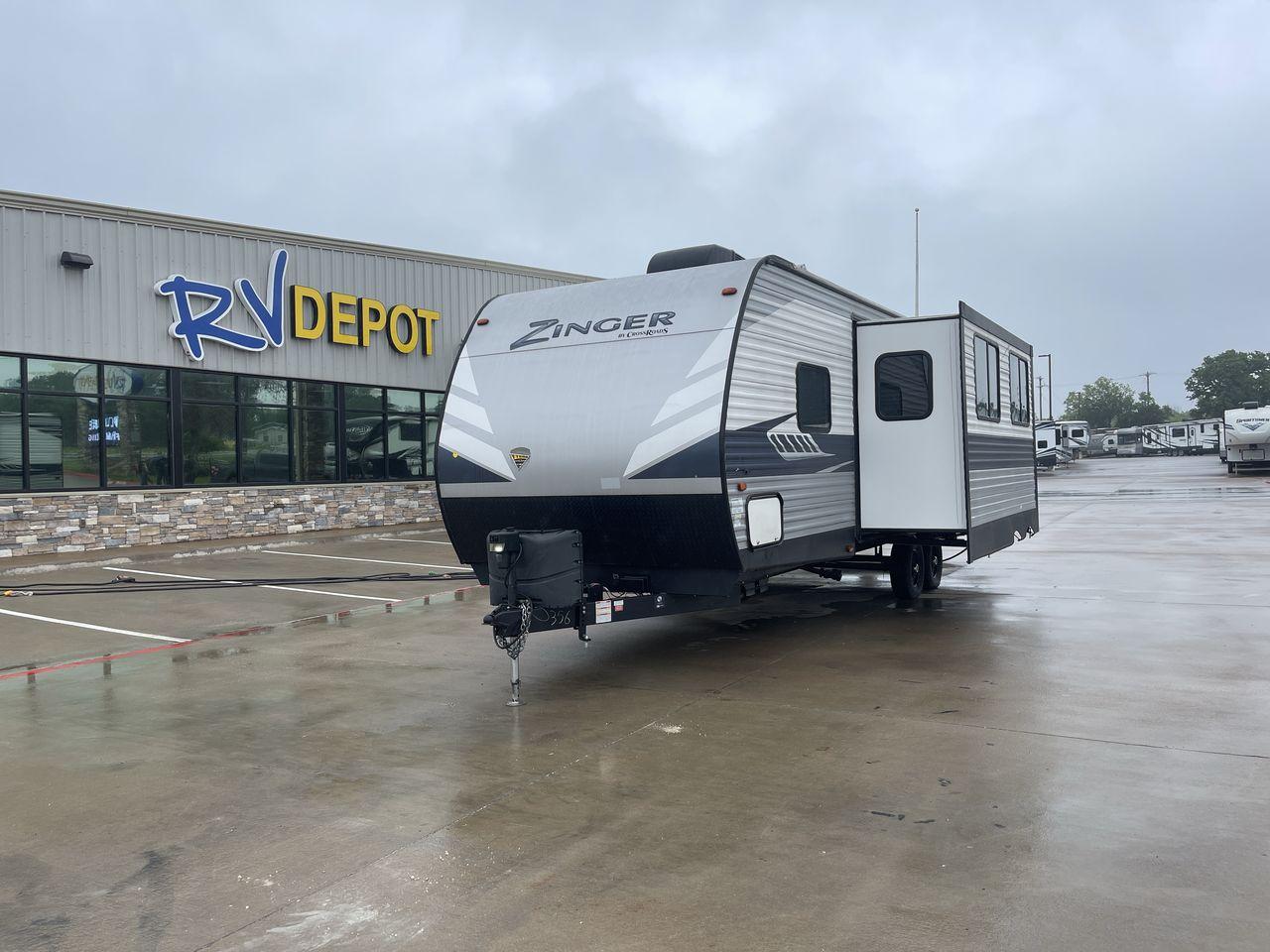 2021 KEYSTONE ZINGER 280RB (4YDT28023MS) , located at 4319 N Main St, Cleburne, TX, 76033, (817) 678-5133, 32.385960, -97.391212 - Photo #0